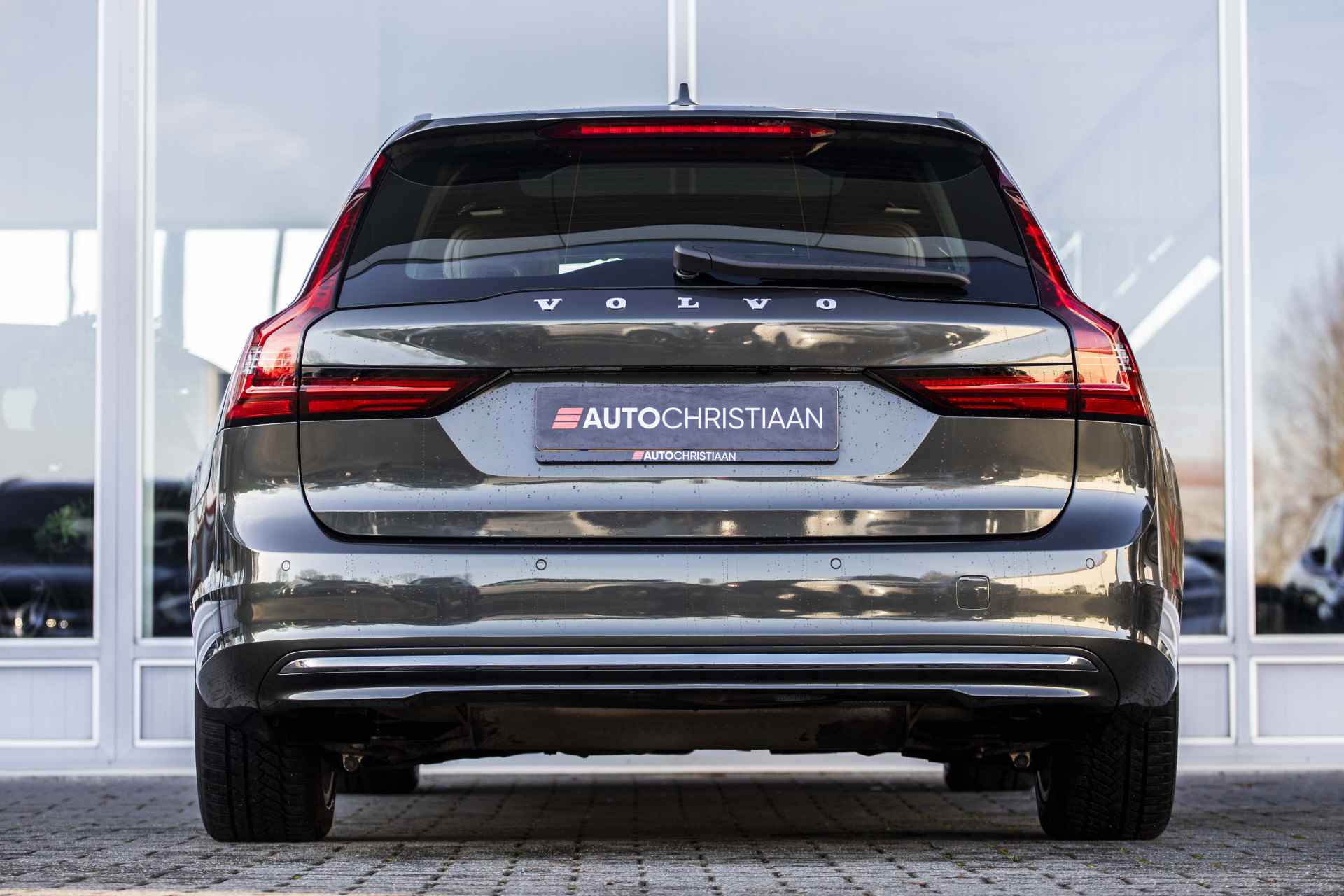 Volvo V90 2.0 T8 AWD Inscription | Pano | Head-Up | Harman Kardon | Massage - 4/41