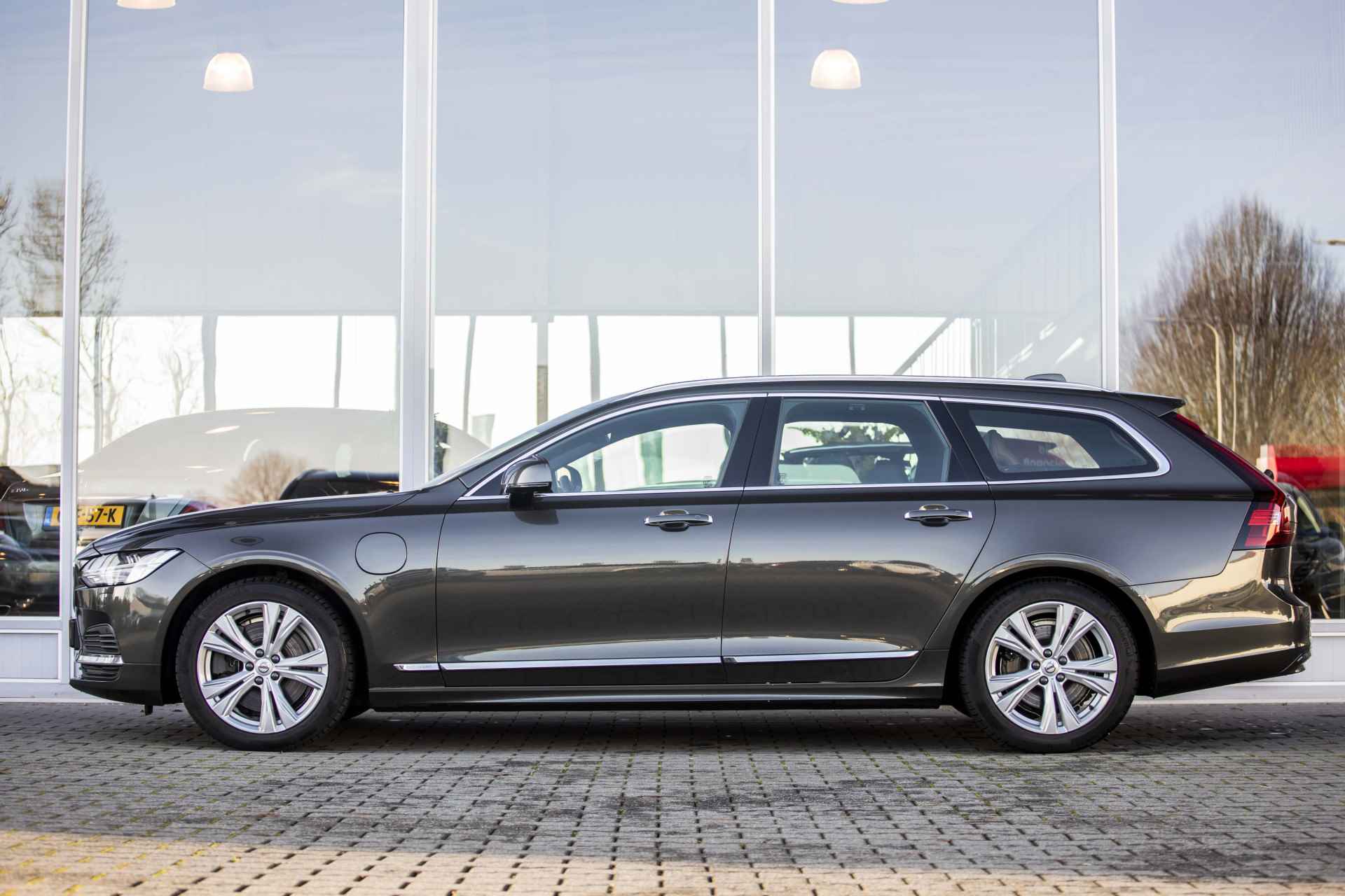 Volvo V90 2.0 T8 AWD Inscription | Pano | Head-Up | Harman Kardon | Massage - 5/41