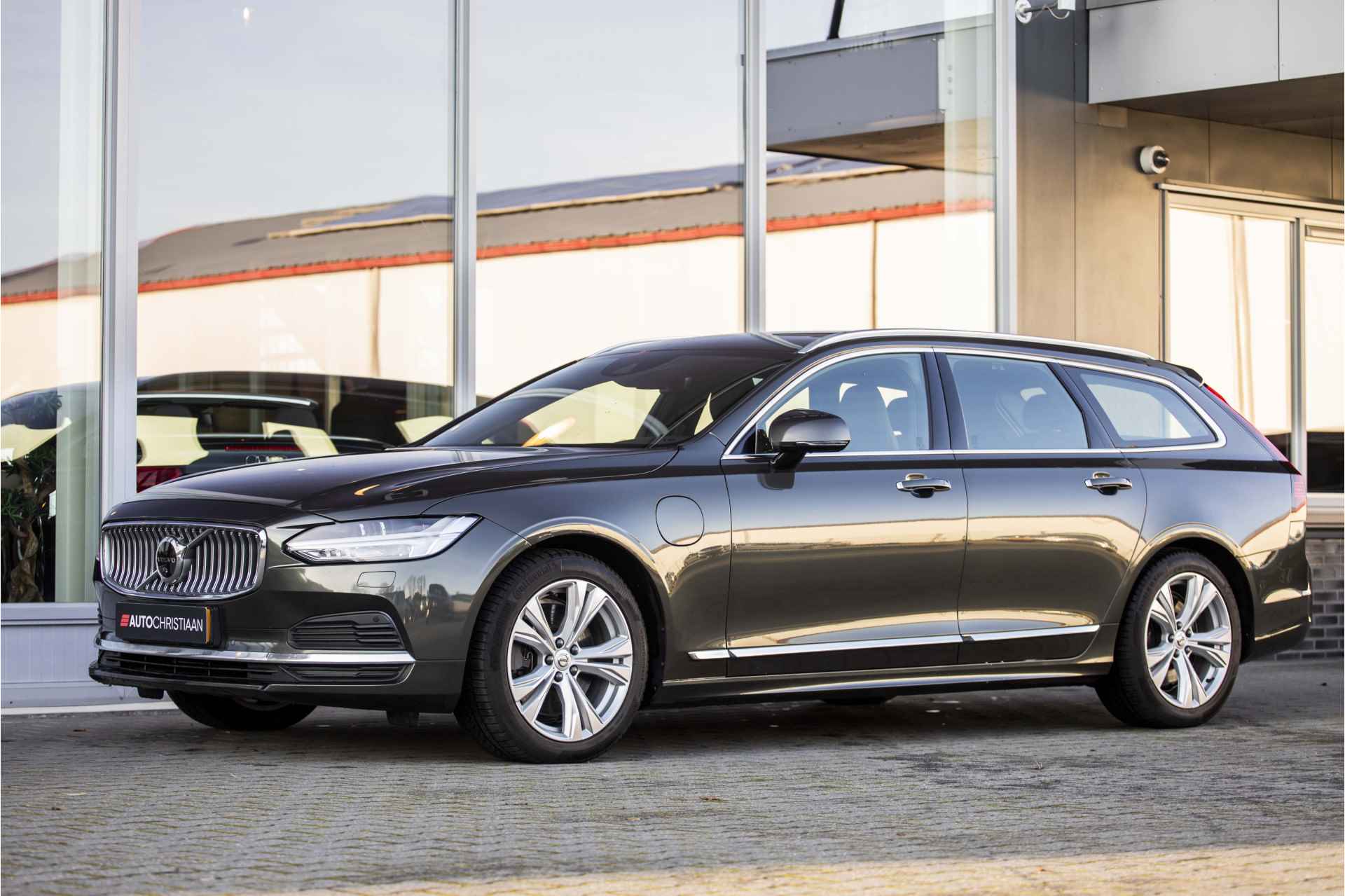 Volvo V90 2.0 T8 AWD Inscription | Pano | Head-Up | Harman Kardon | Massage - 15/41