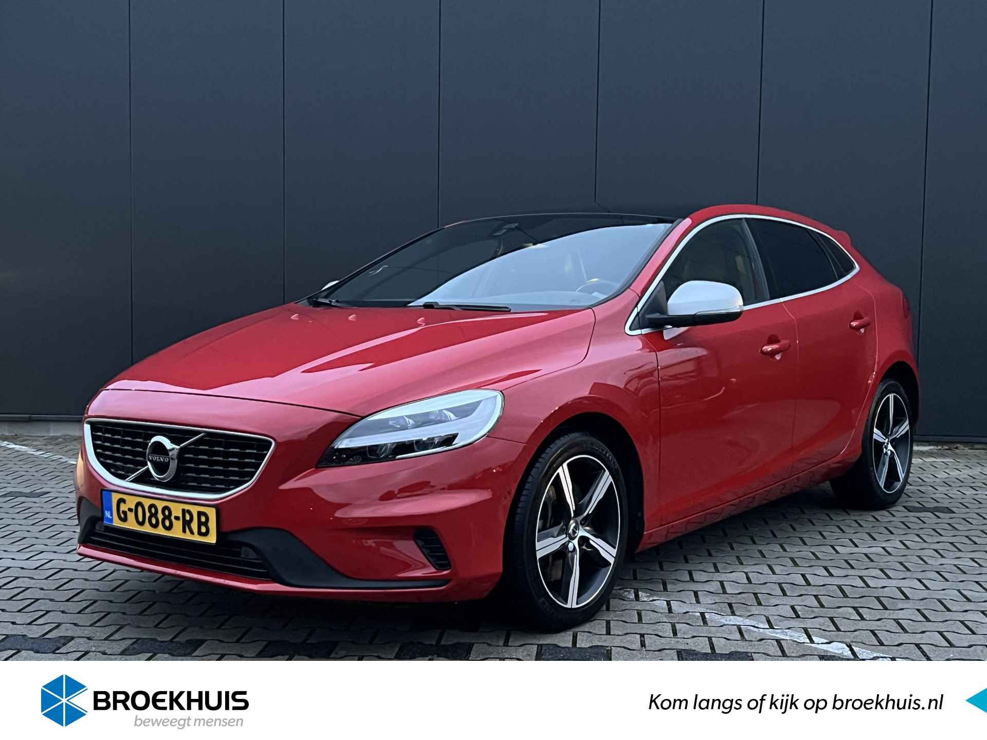 Volvo V40 T3 Polar+ Sport R-Design | Panoramadak | Harman/Kardon | LED | Camera | DAB | Keyless Entry & Start - 1/9