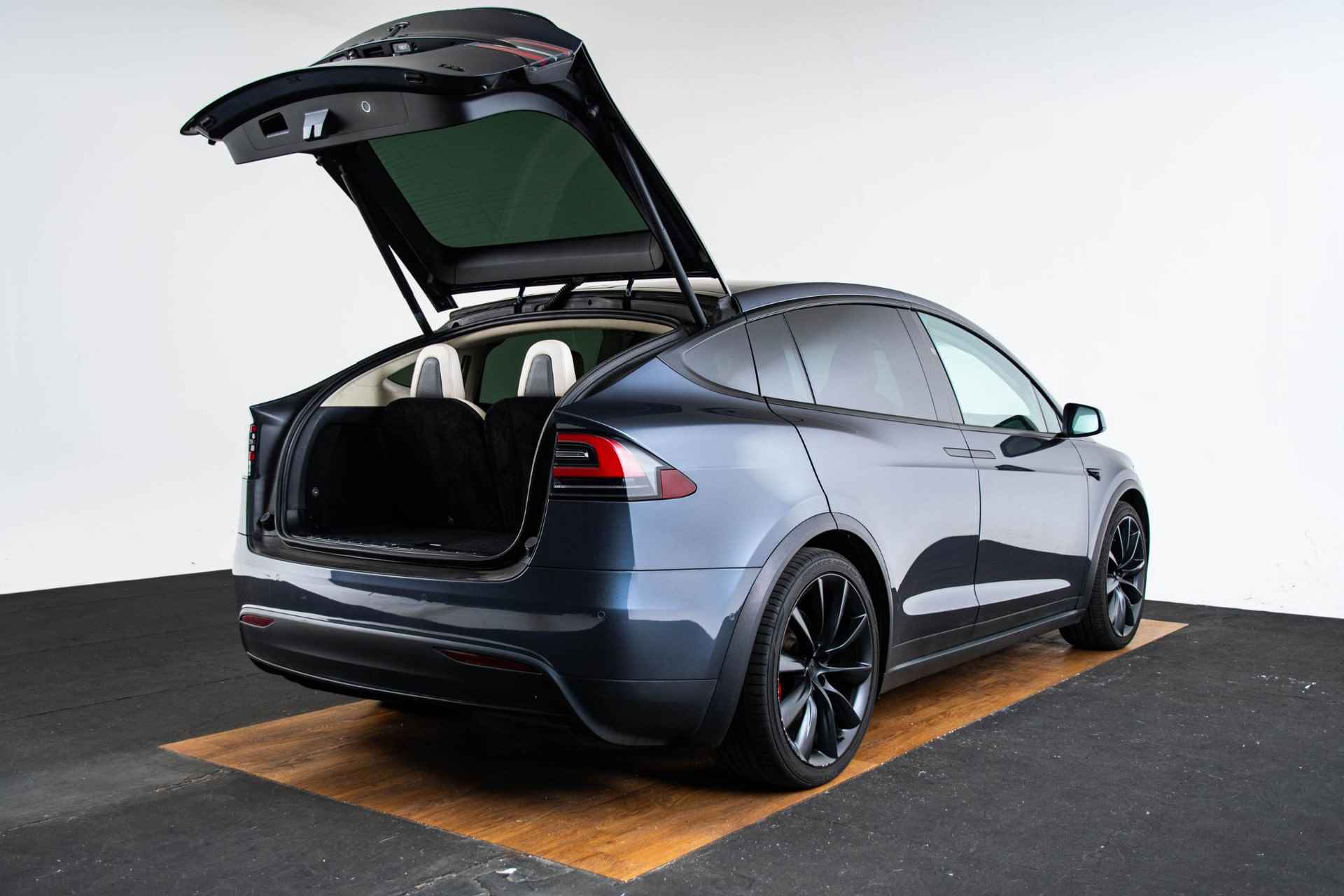 Tesla Model X 75D Base 7p. 22 inch - Camera - Leder - Adaptive Cruise Control - Panoramadak - 55/61