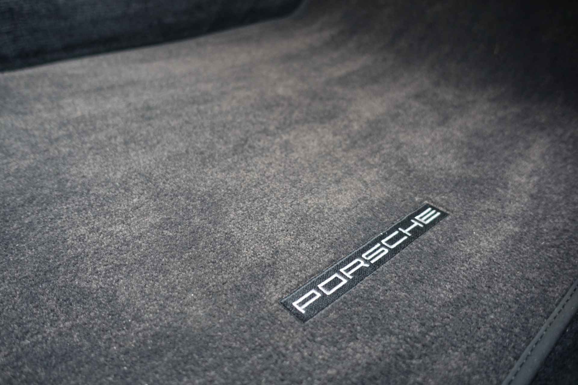 Porsche Boxster S | Handgeschakeld | Xenon | Navi 3.4 - 16/37