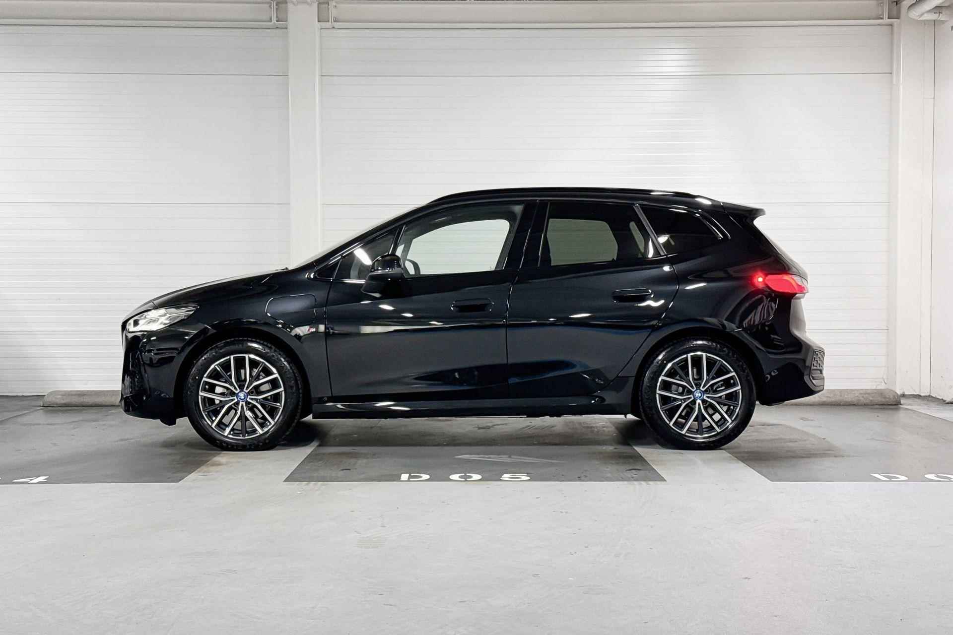 BMW 2 Serie Active Tourer 225e xDrive M-Sport | Premium Pack | Travel Pack | Harman/Kardon | Schuif-/Kanteldak - 18/19