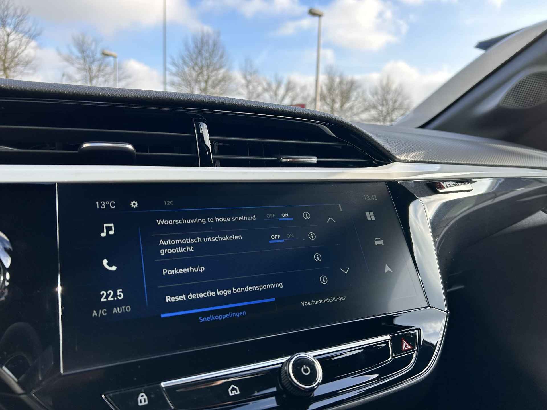 Opel Corsa Electric 50 kWh Yes | DRAADLOZE CARPLAY | CLIMATE CONTROL | PARKEERSENSOREN | CRUISE CONTROL | LED | 16" LMV - 24/31