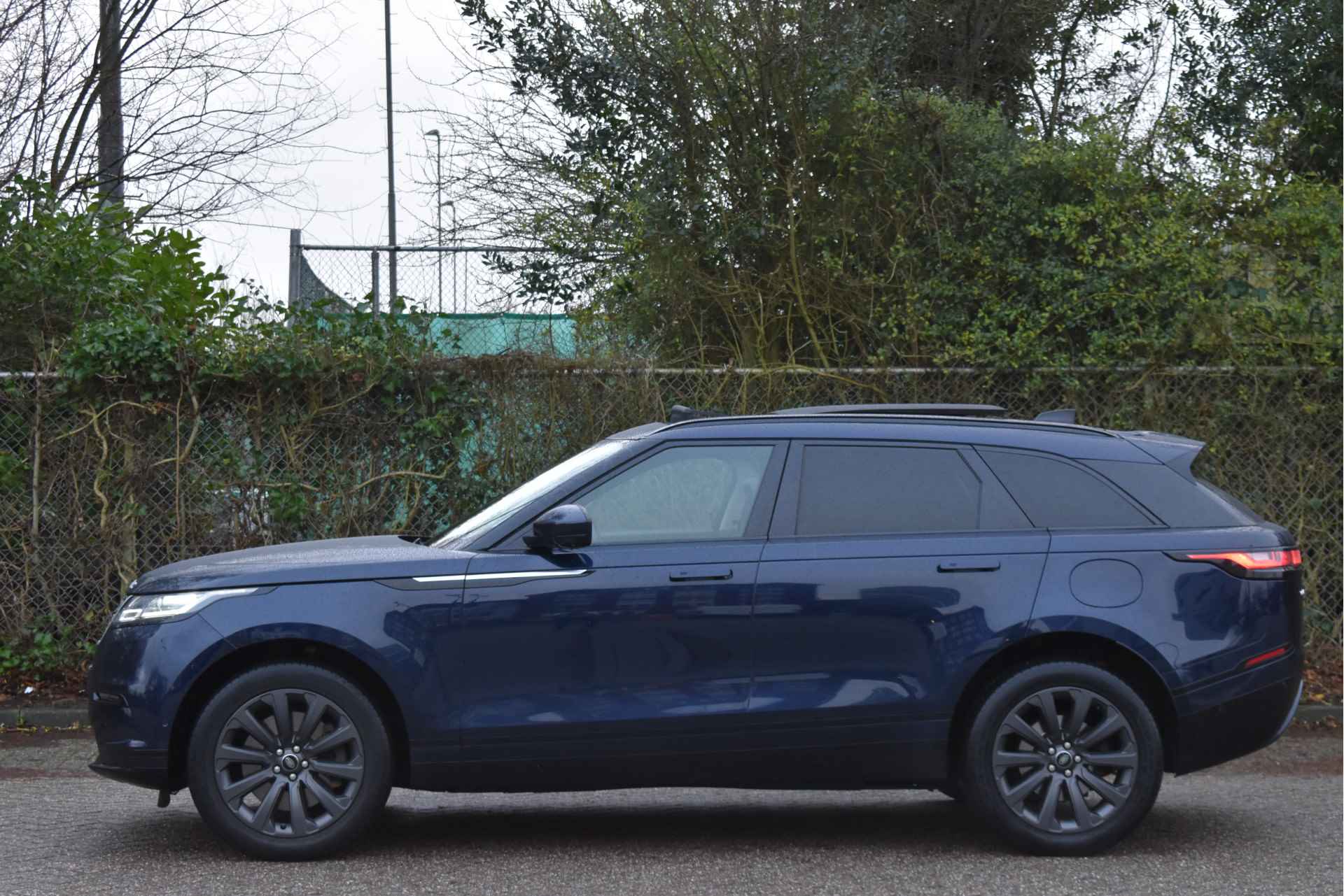 Land Rover Range Rover Velar 2.0 P400e 404pk | Open dak | Elekt.trekhaak | 360 gr. camera | Keyless | Elektr.stoelen Memory | Full LED - 4/72