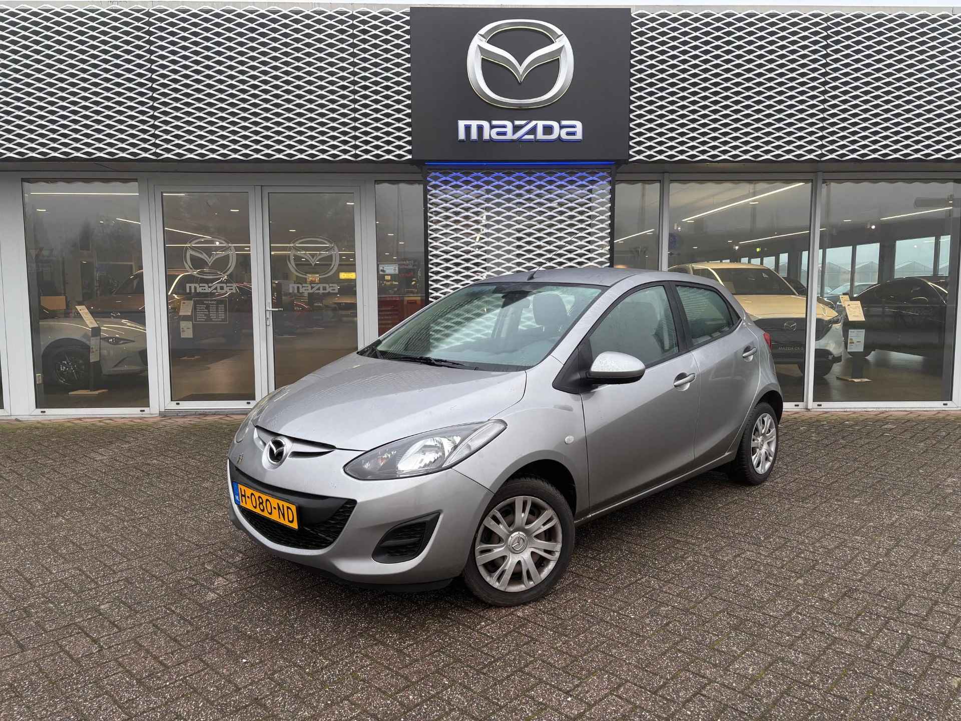 Mazda 2 1.5 GT-L  AUTOMAAT | AIRCO | WEINIG KILOMETERS | DEALERONDERHOUDEN | - 2/6