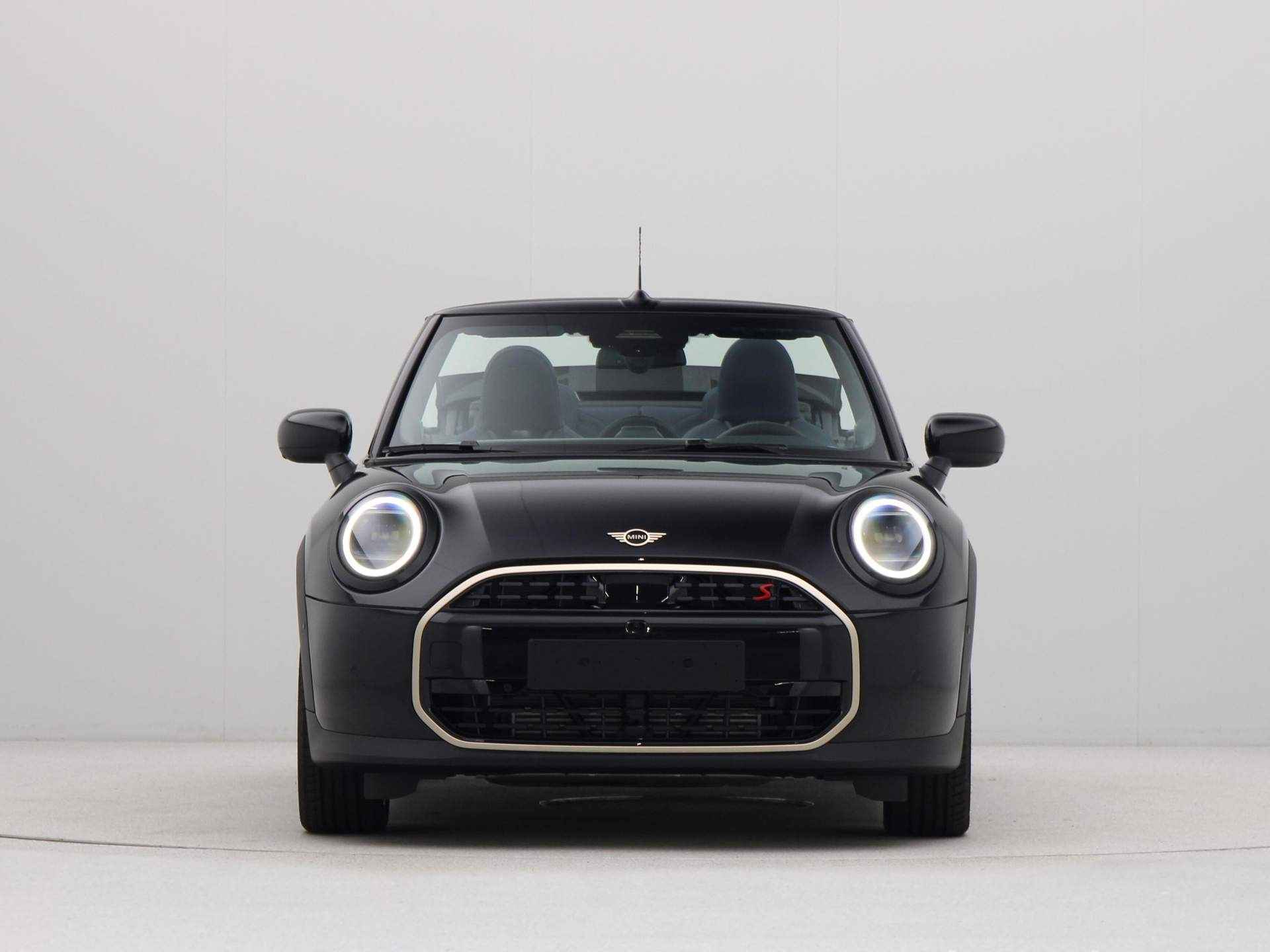 MINI Cooper Cabrio S Favoured Pakket XL PRIVATE LEASE EUR 890,- (48 mnd/10.000 km) - 4/31