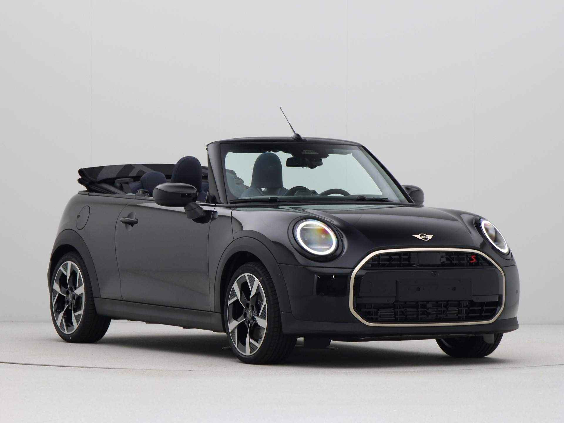 MINI Cooper Cabrio S Favoured Pakket XL PRIVATE LEASE EUR 890,- (48 mnd/10.000 km) - 7/31