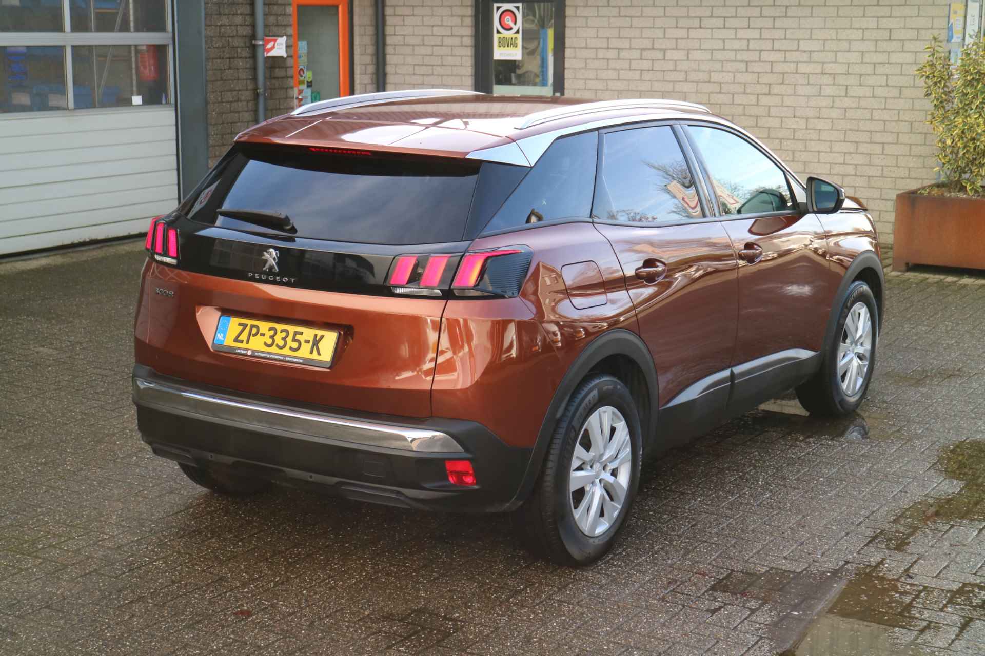 Peugeot 3008 1.2 PureTech Allure | Navi | Carplay | Trekhaak! | - 27/75