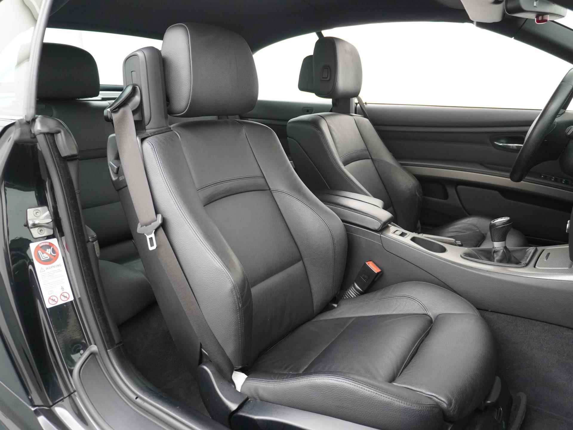 BMW 3-serie Cabrio 330i High Executive Leder/Sportstoelen/Historie 100% - 15/43