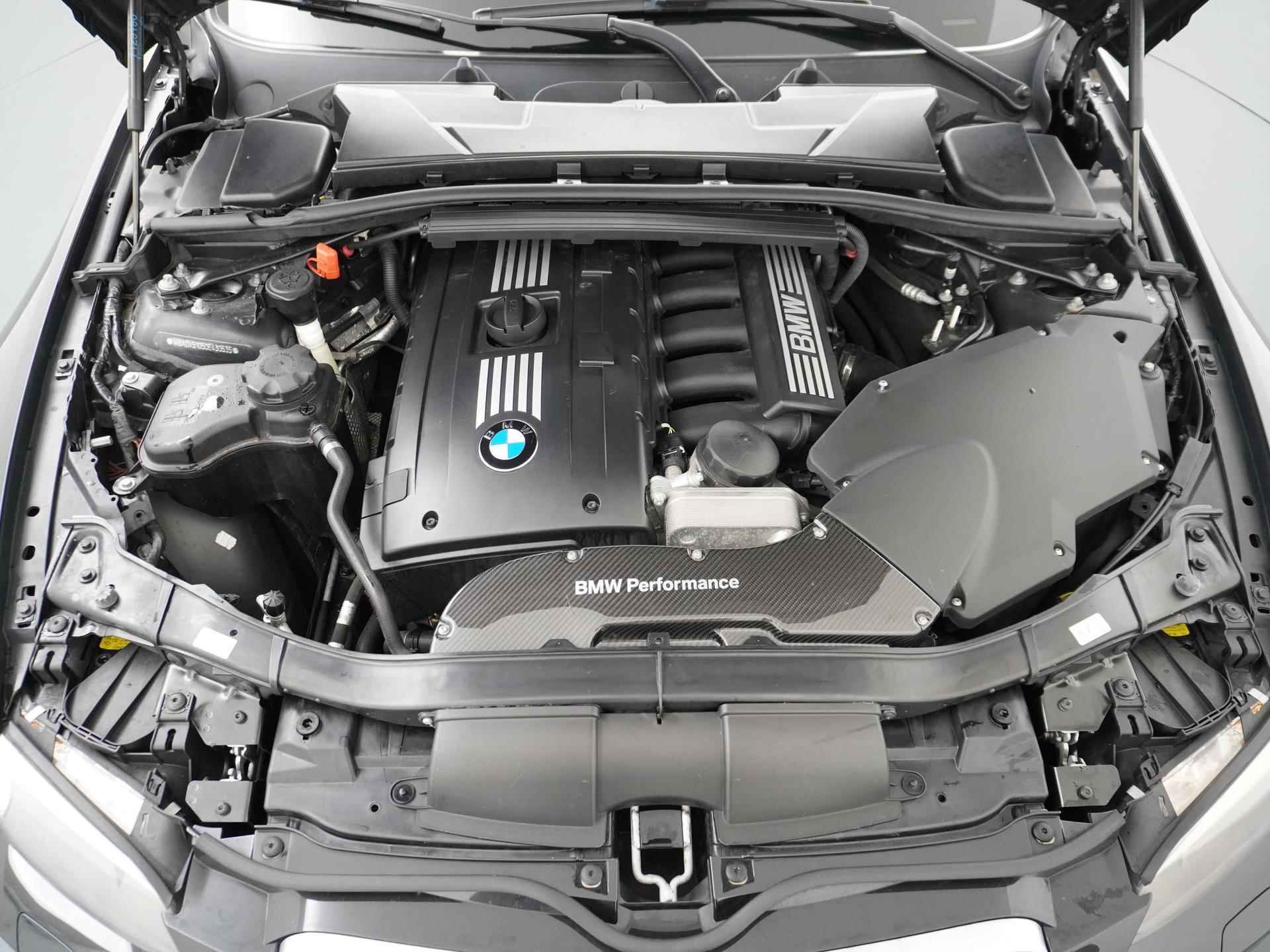 BMW 3-serie Cabrio 330i High Executive Leder/Sportstoelen/Historie 100% - 41/43