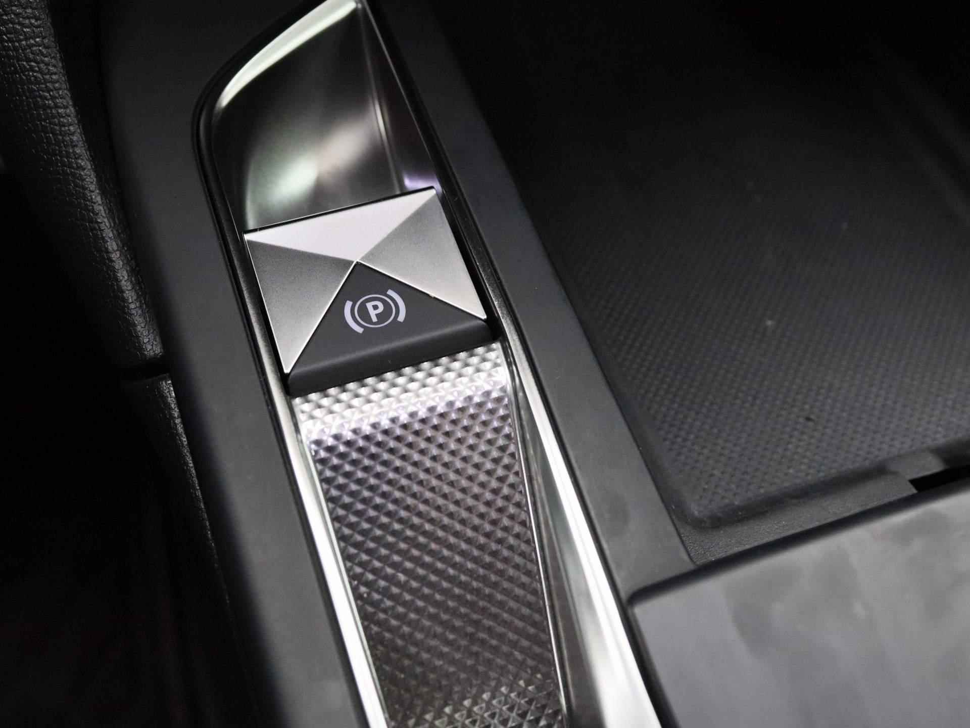 DS 3 E-Tense Performance Line 54 kWh | Half-Leder | Navigatie | Climate control | Camera - 29/38