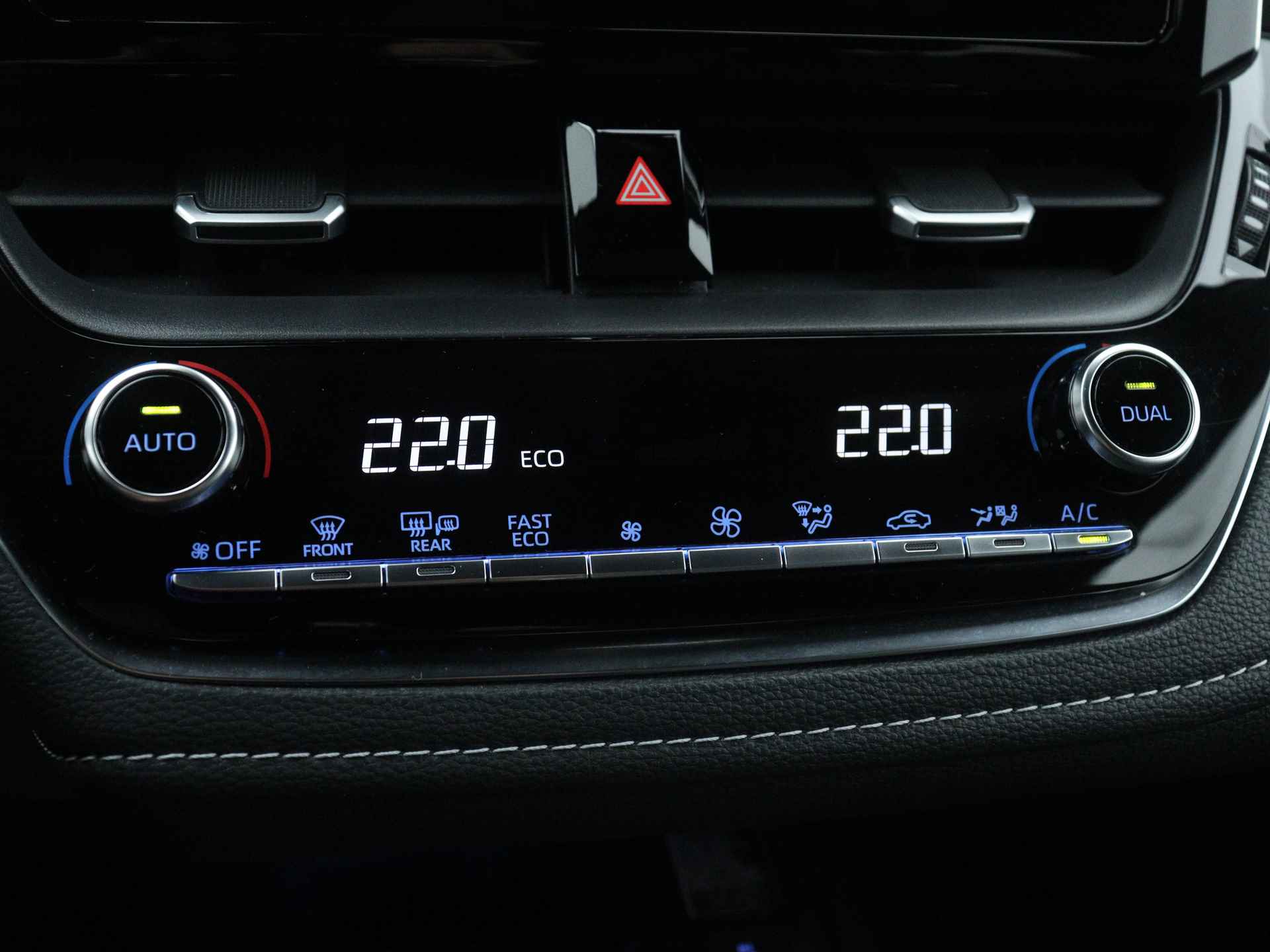Toyota Corolla Touring Sports 1.8 Hybrid Dynamic | Navigatie | Stoelverwarming | Lane-Assist | - 12/43