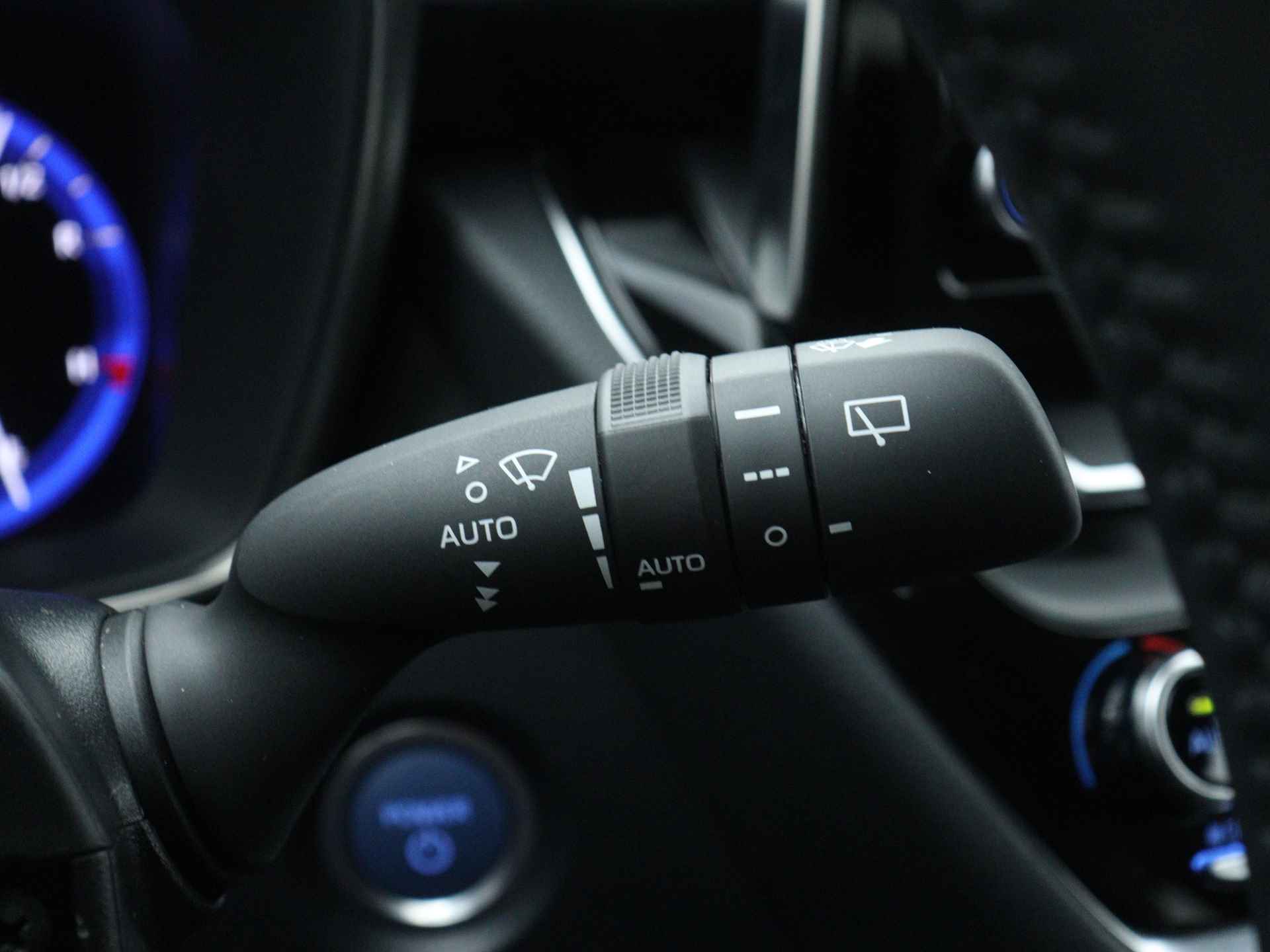 Toyota Corolla Touring Sports 1.8 Hybrid Dynamic | Navigatie | Stoelverwarming | Lane-Assist | - 25/43