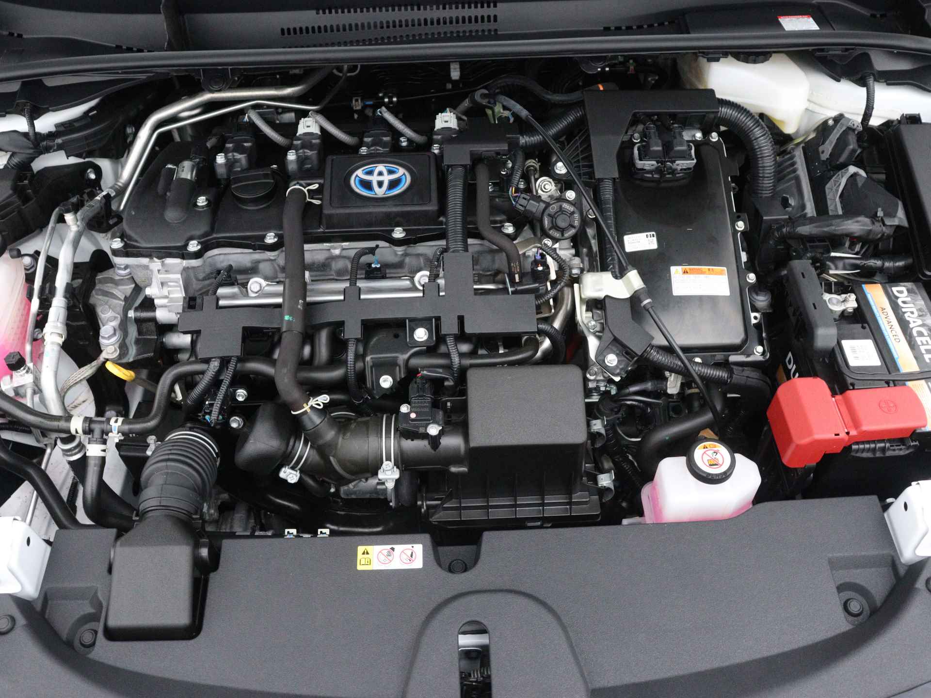 Toyota Corolla Touring Sports 1.8 Hybrid Dynamic | Navigatie | Stoelverwarming | Lane-Assist | - 41/43