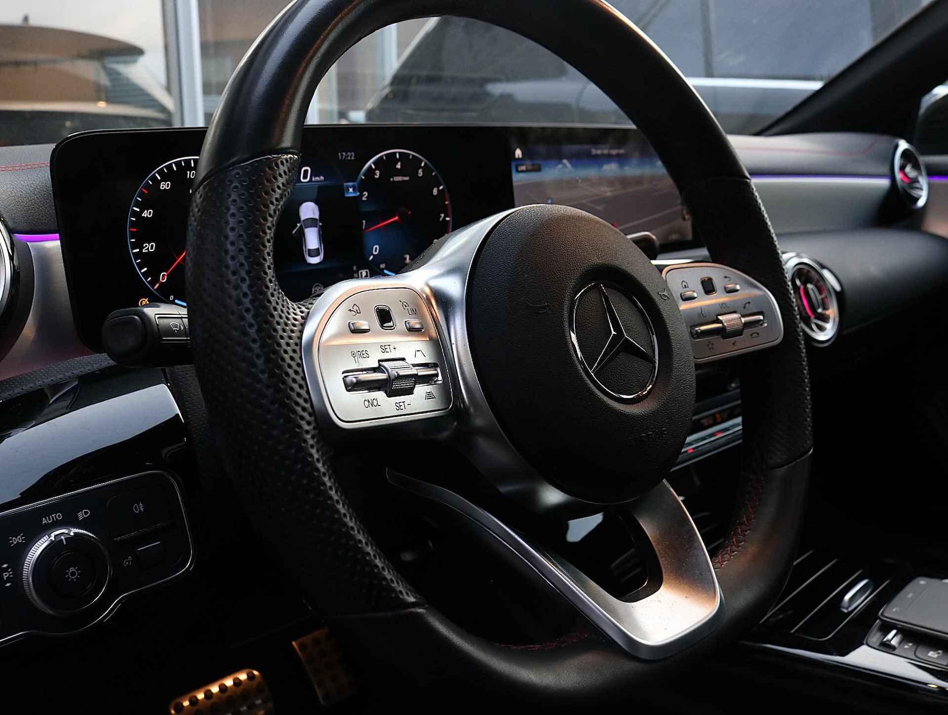 Mercedes-Benz CLA 180 AMG Line | Panoramadak | Adaptive CC - 4/9