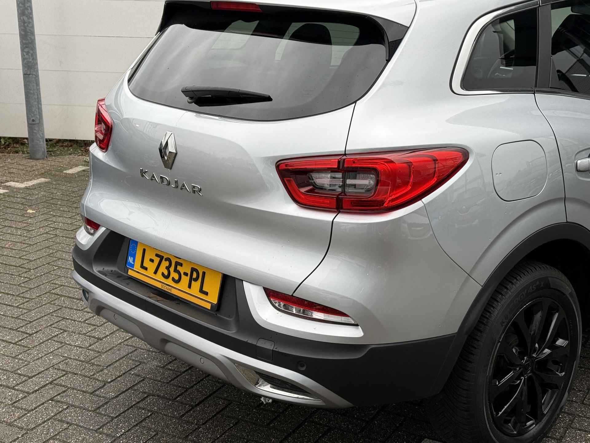 Renault Kadjar 1.3 TCe 140 Intens Black Edition | Stoelverwarming | Camera | Dealer Onderhouden! - 11/32