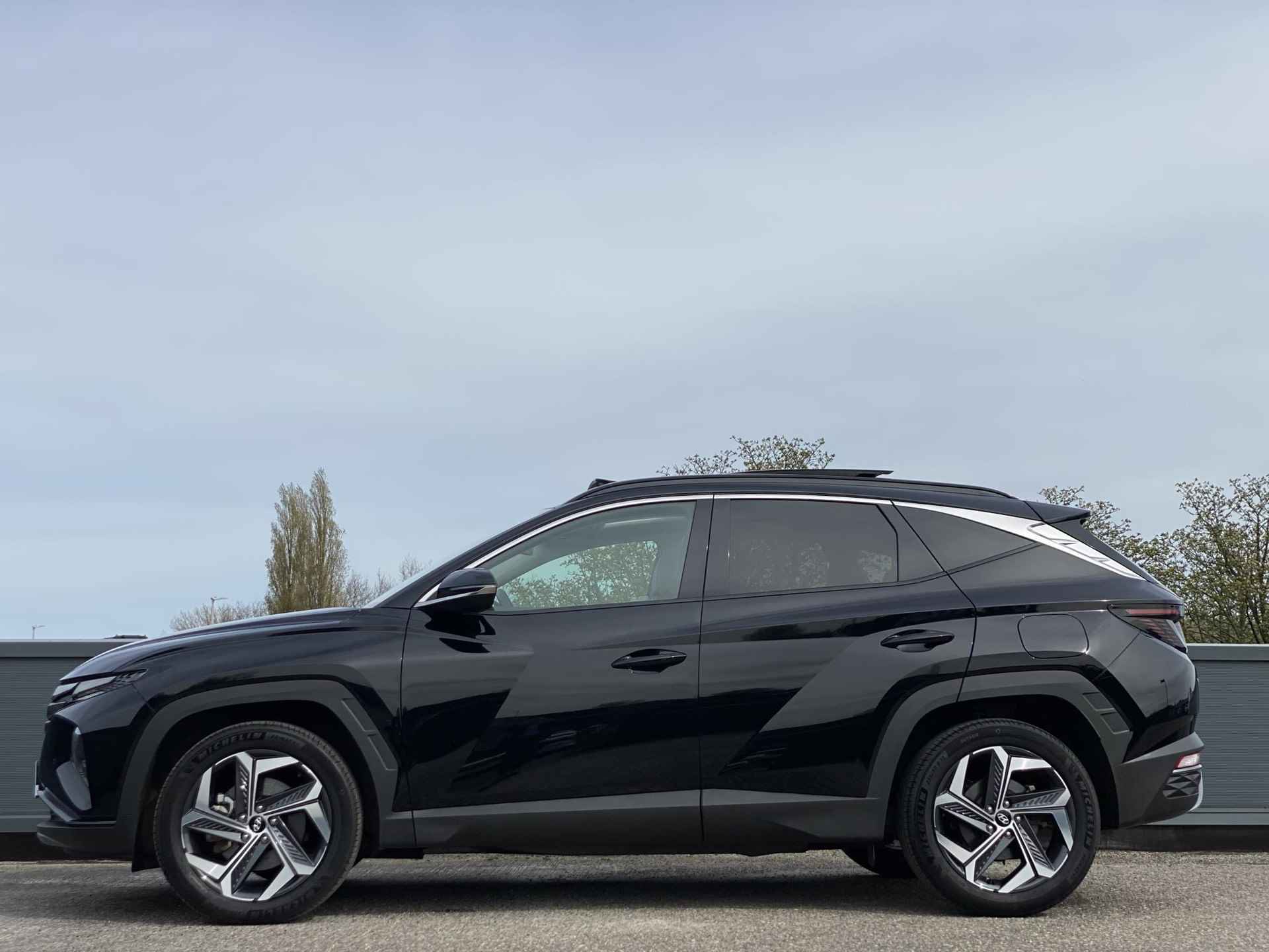 Hyundai Tucson 1.6 T-GDI HEV Premium Sky || Panoramische schuif-kanteldak| Lederen bekleding | Navigatie & Camera | - 3/37