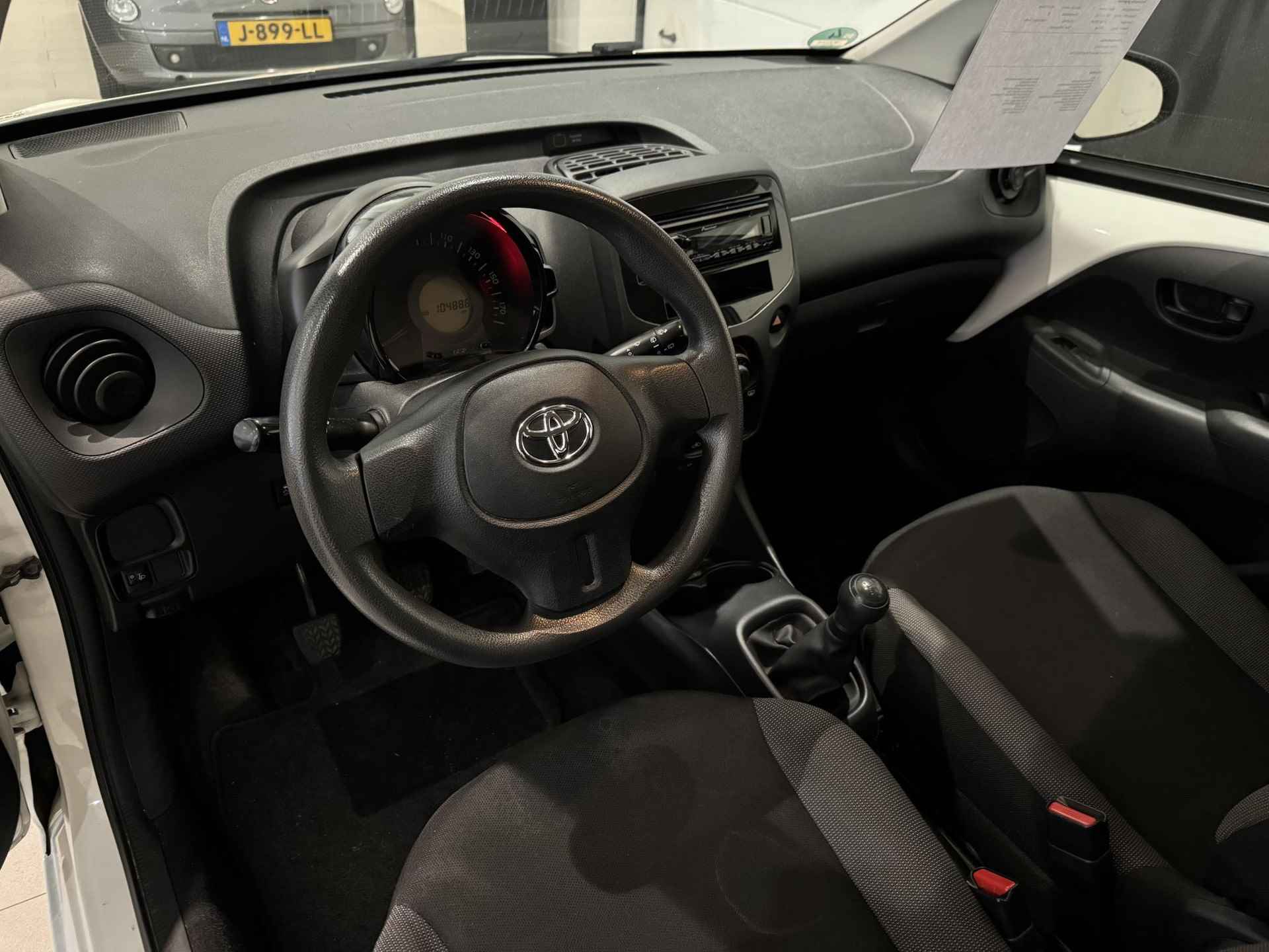 Toyota Aygo 1.0 VVT-i x-now | Airconditioning | Budget | - 3/11