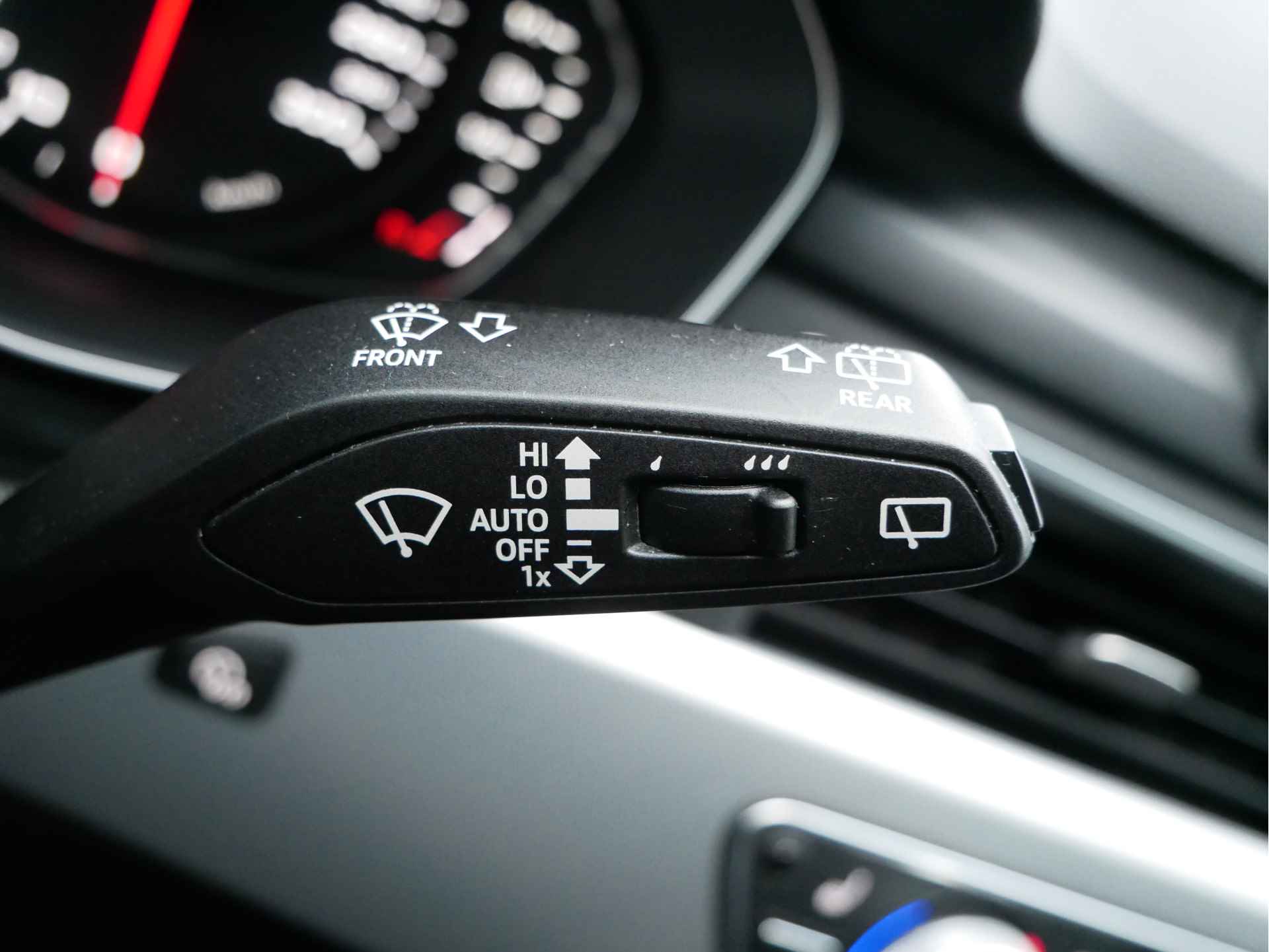 Audi A4 Lease Edition 35 TFSI 110 kW / 150 pk Avant 7 versn. S-tronic Wegklapbare Trekhaak | MMI navigatie| Stoelverwarming| - 26/37
