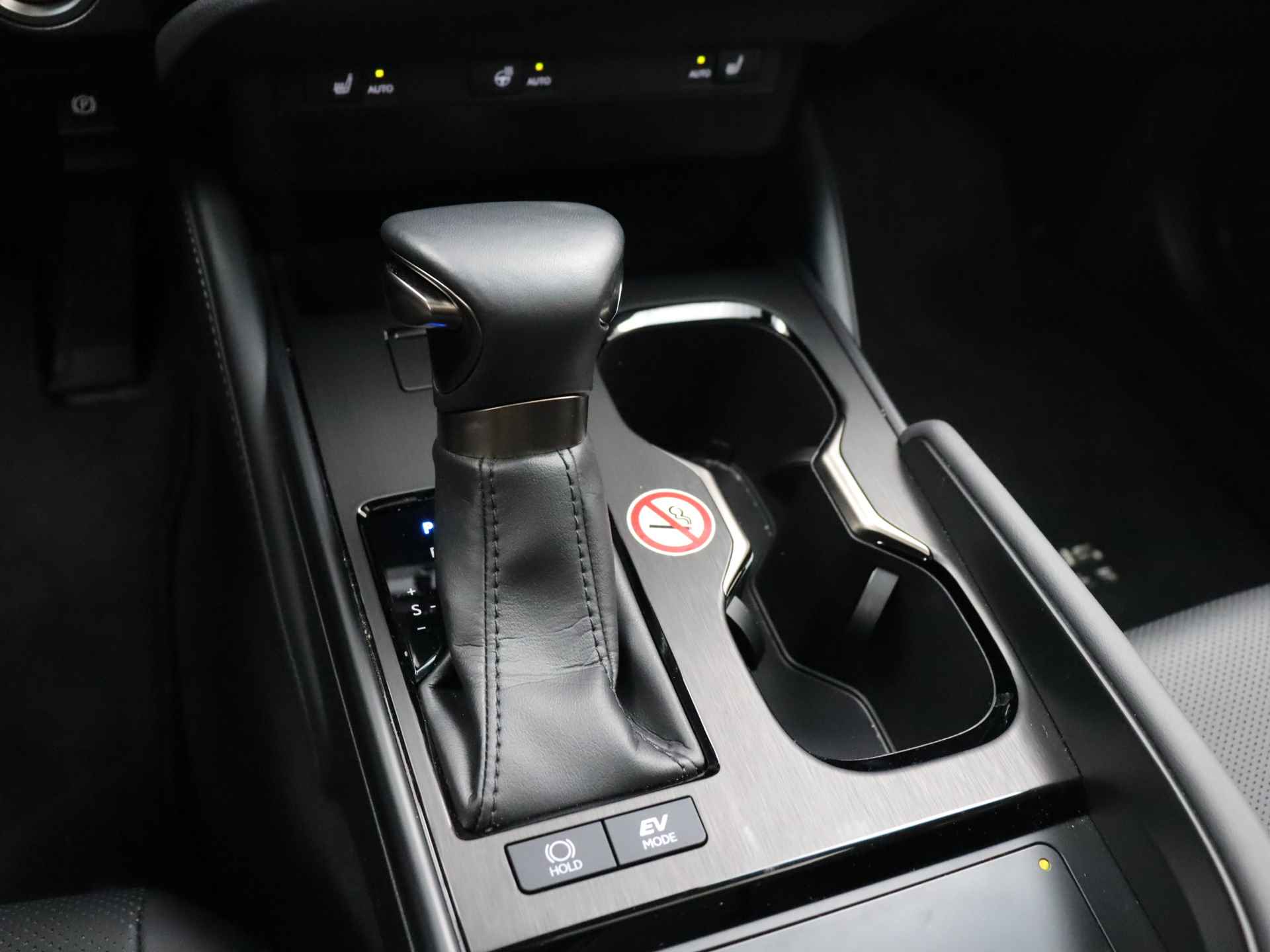 Lexus ES 300h F Sport Design | Leder | F-Sport styling | 19" LM velgen | - 10/70