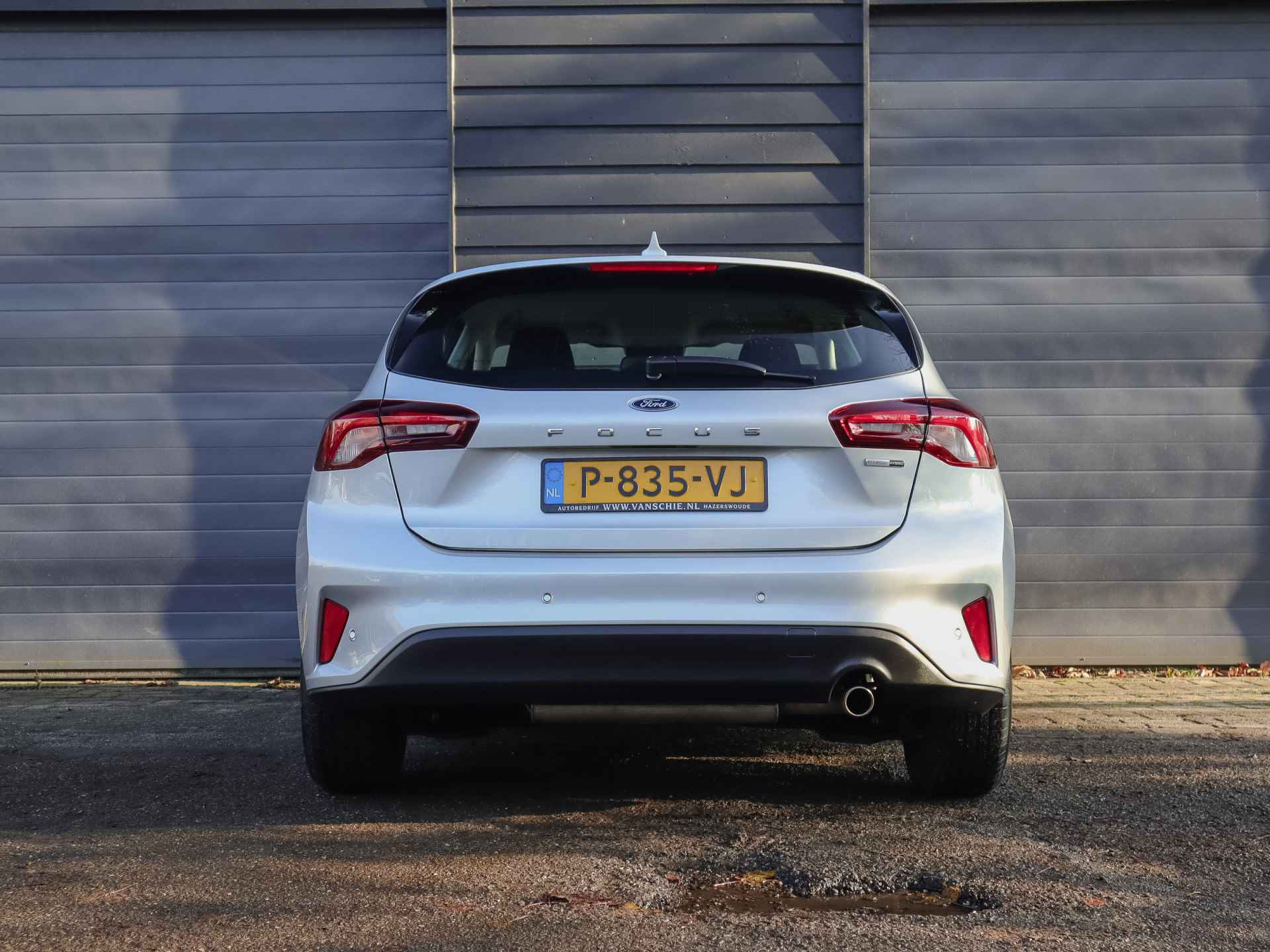 Ford Focus 1.0i Hybrid Connected, (149PK) 1e-Eig, Ford-Dealer-Onderh, 12-Mnd-BOVAG, NL-Auto, Navigatie/Apple-Carplay/Android-Auto, Parkeersensoren-V+A, Cruise-Control, Airco, DAB, Lane-Assist, Privacy-Glas, Sportstoelen, Led-Koplampen, Adaptieve-Cruise-Control - 16/55