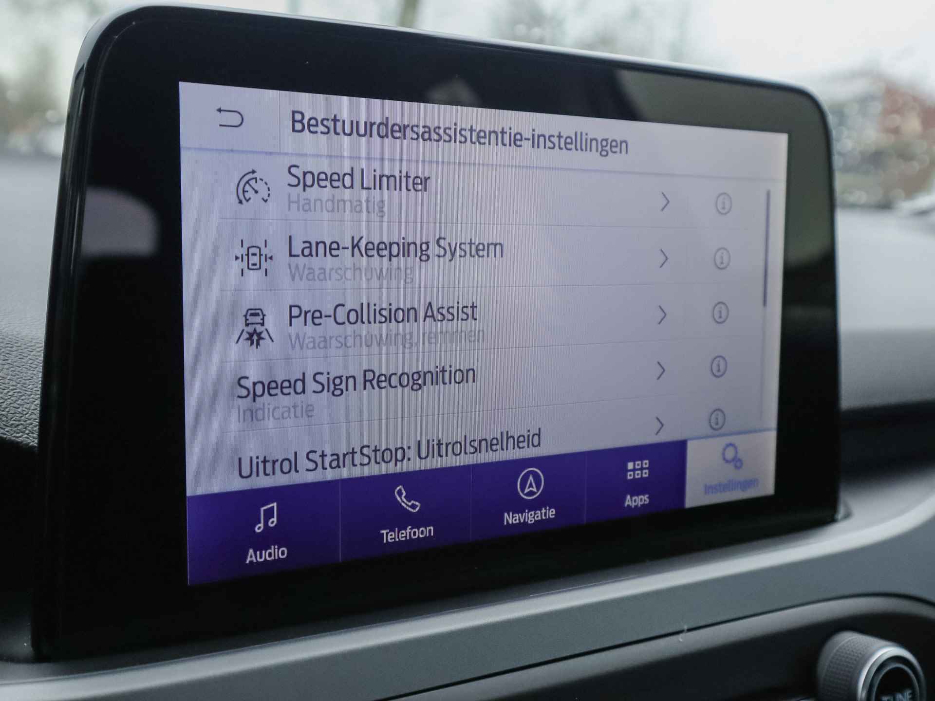 Ford Focus 1.0i Hybrid Connected, (149PK) 1e-Eig, Ford-Dealer-Onderh, 12-Mnd-BOVAG, NL-Auto, Navigatie/Apple-Carplay/Android-Auto, Parkeersensoren-V+A, Cruise-Control, Airco, DAB, Lane-Assist, Privacy-Glas, Sportstoelen, Led-Koplampen, Adaptieve-Cruise-Control - 51/55
