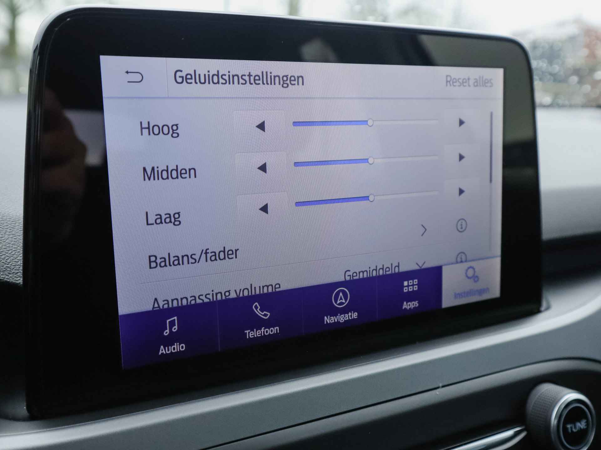 Ford Focus 1.0i Hybrid Connected, (149PK) 1e-Eig, Ford-Dealer-Onderh, 12-Mnd-BOVAG, NL-Auto, Navigatie/Apple-Carplay/Android-Auto, Parkeersensoren-V+A, Cruise-Control, Airco, DAB, Lane-Assist, Privacy-Glas, Sportstoelen, Led-Koplampen, Adaptieve-Cruise-Control - 52/55