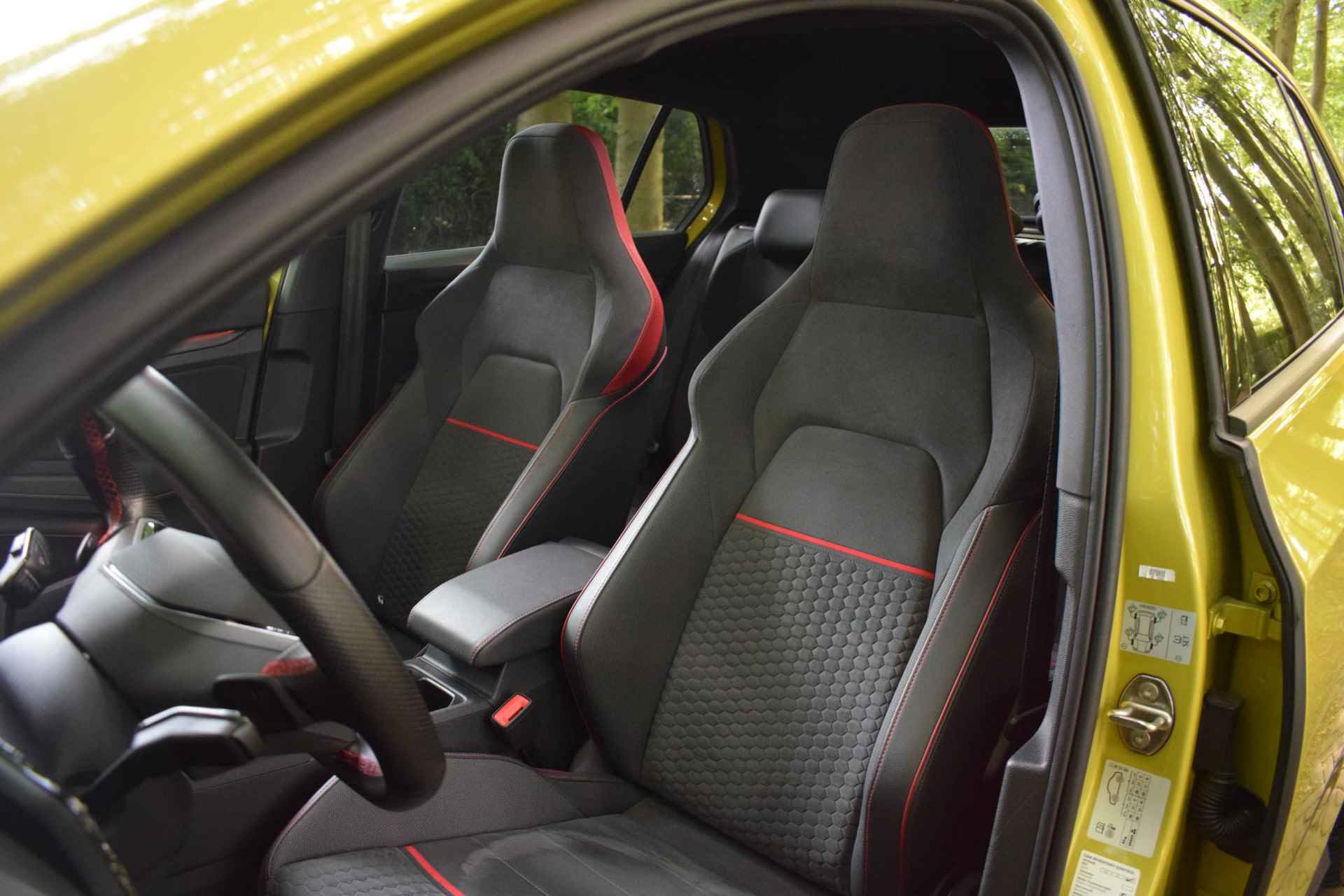 Volkswagen Golf 2.0 GTI Clubsport | Panoramadak | Limon Yellow | BTW Auto - 16/87