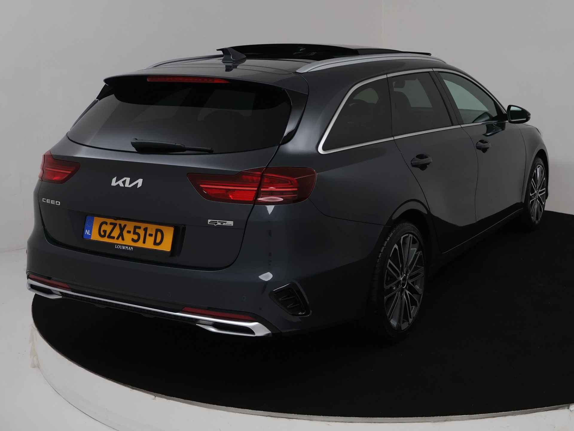 Kia Ceed Sportswagon 1.5 T-GDi GT-Line | Achteruitrijcamera | Panoramadak | 18 Inch Lichtmetalen velgen | Beschikbaar per 01-05-2025 - 17/39