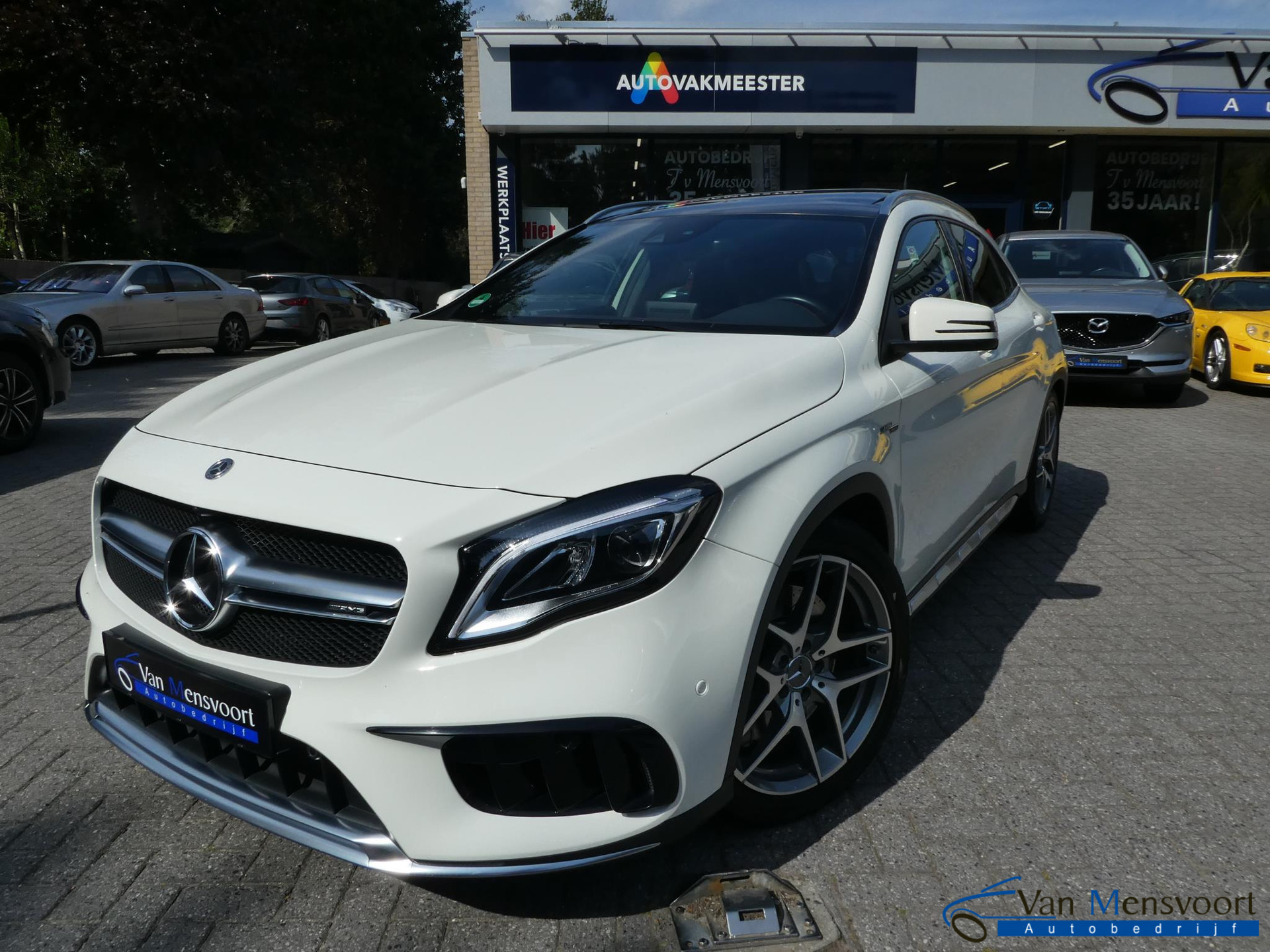 Mercedes-Benz GLA-klasse 45 AMG 4Matic 381PK Premium 1eEig|65dKM|Panorama|Camera|Carplay bij viaBOVAG.nl