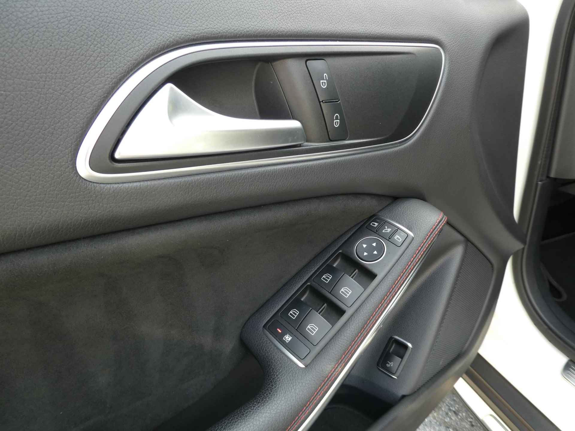 Mercedes-Benz GLA-klasse 45 AMG 4Matic 381PK Premium 1eEig|65dKM|Panorama|Camera|Carplay - 27/48