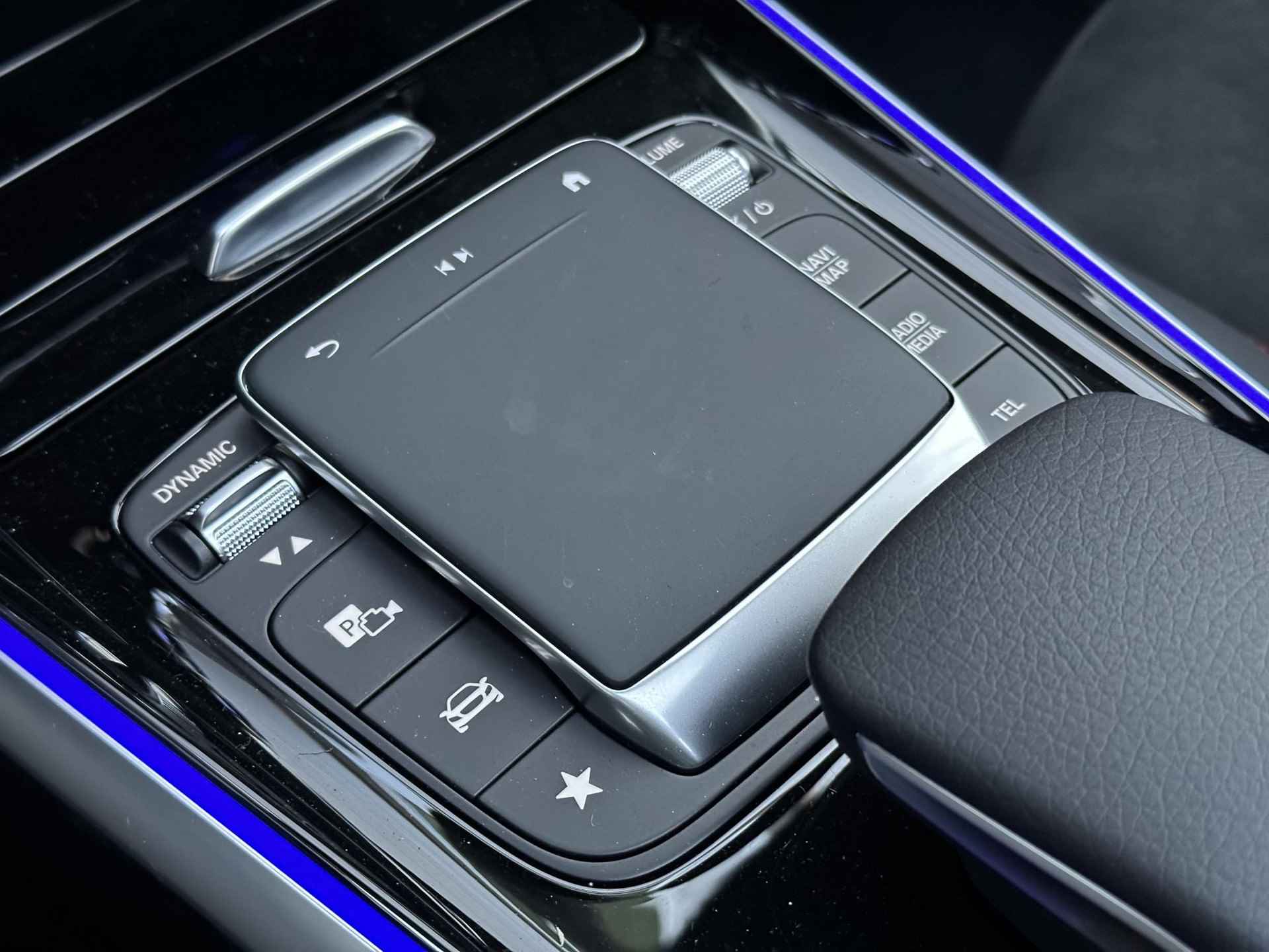 Mercedes-Benz GLB 180 AMG Line | 7-Zits | Premium | Nightpakket | Panoramadak | Achteruitrijcamera | Stoelverwarming | Sfeerverlichting | Dodehoekassistent | Apple & Android Carplay - 13/13