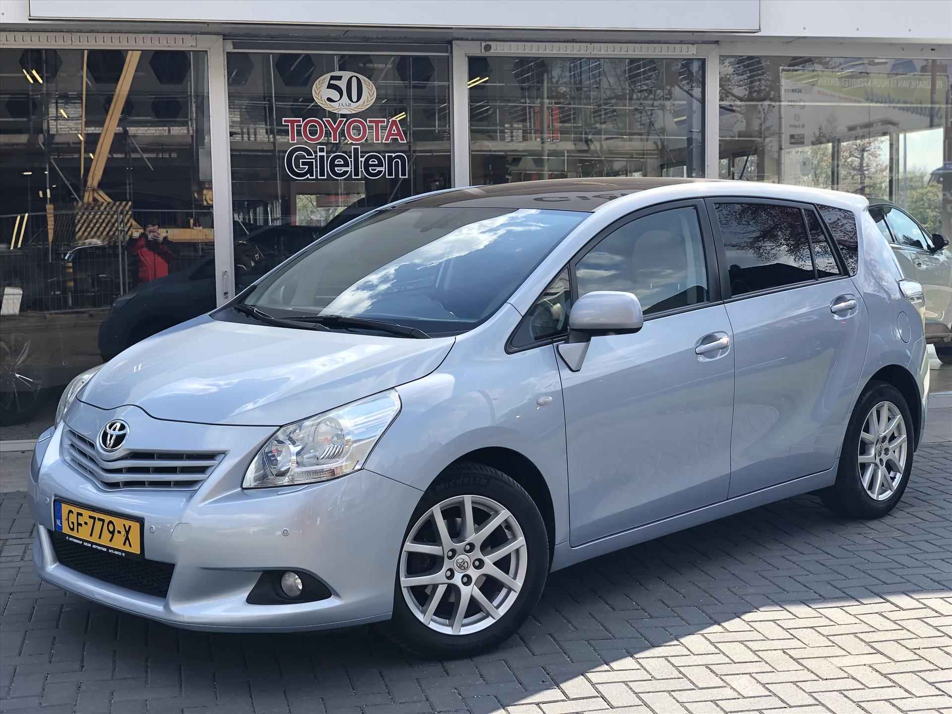 Toyota Verso 1.8 VVT-i Dynamic 7 Persoons | Leer, stoelverwarming, Navigatie, Parkeersensoren, Panoramadak! - 9/37