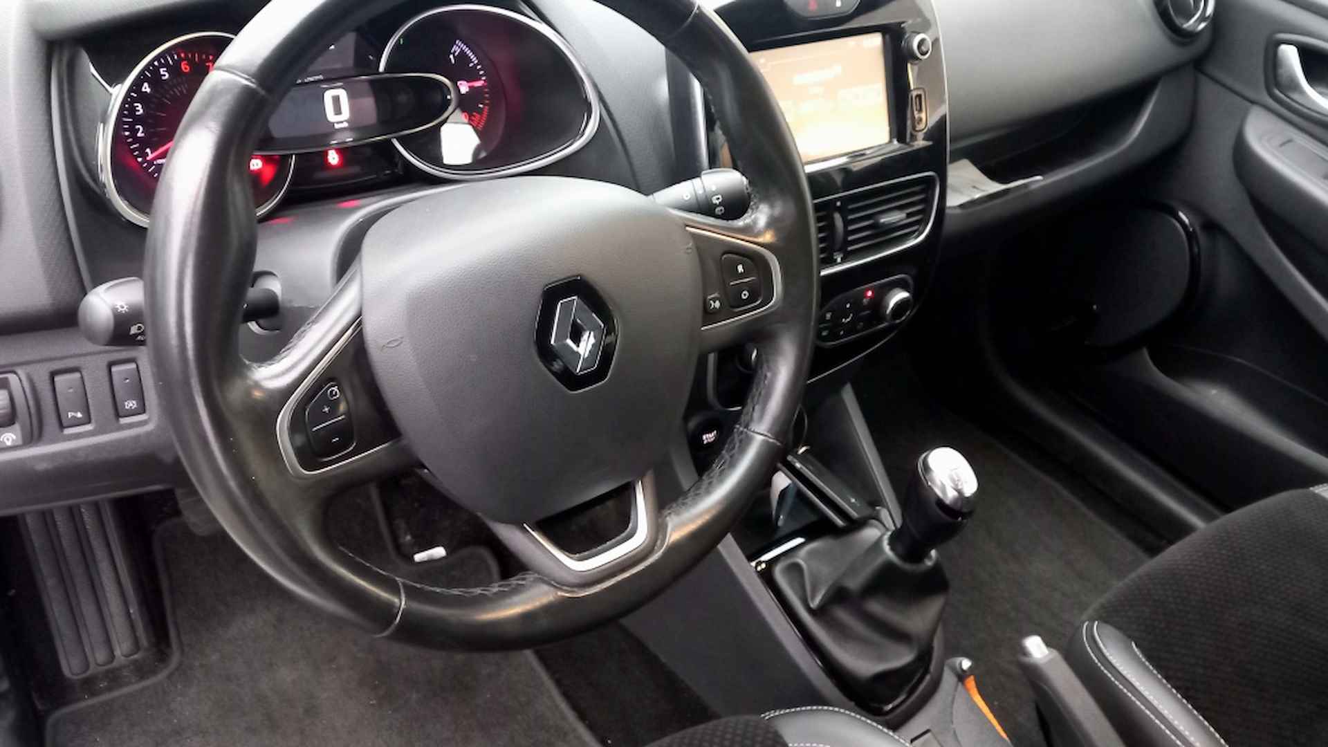 Renault Clio Estate 0.9 TCe Intens *Led*pdc*cruise*navi*keyless* - 10/20