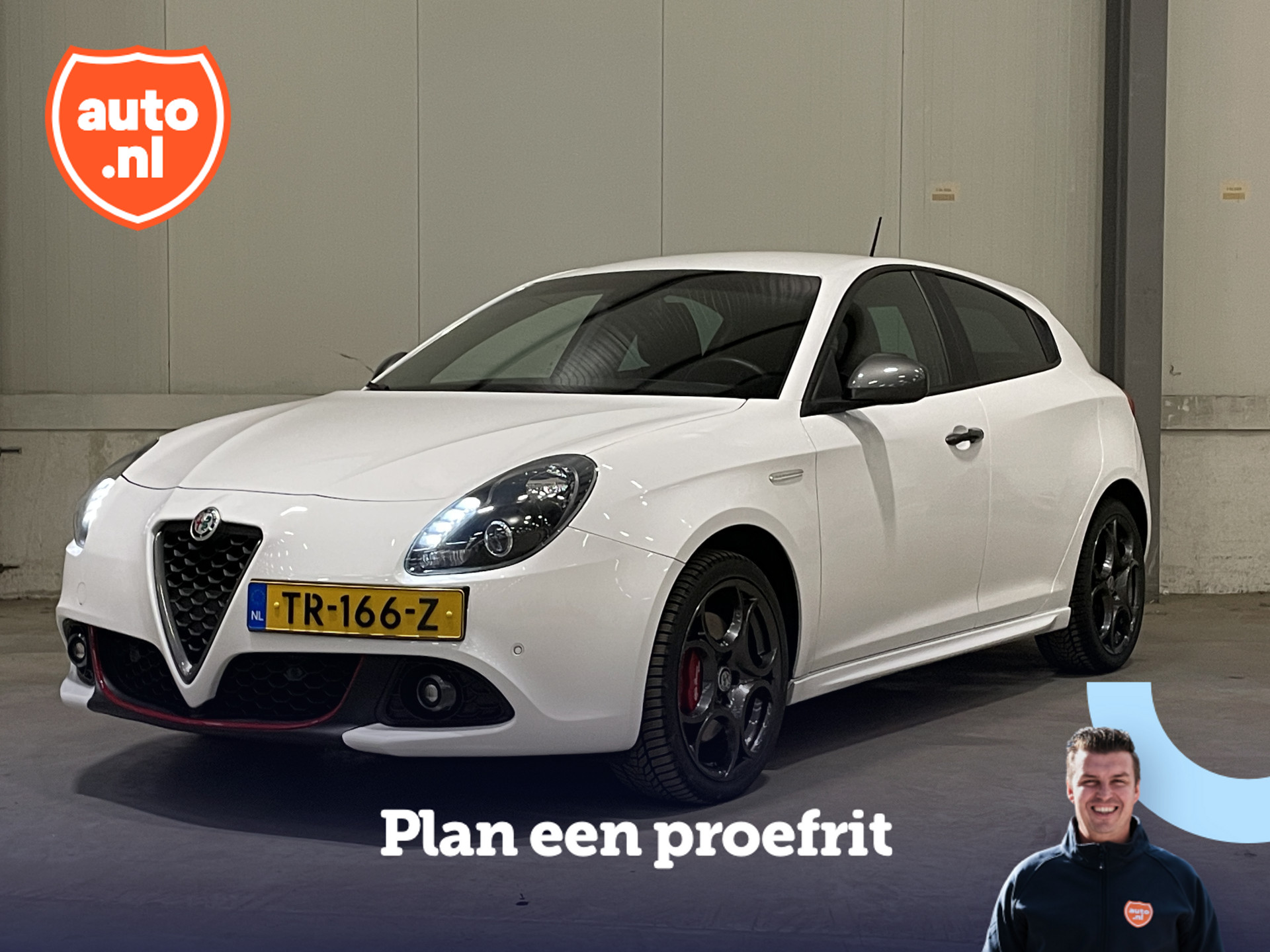 Alfa Romeo Giulietta 1.4 Turbo MultiAir Super | Cruise Control | Alcantara bekleding | Parkeersensoren | Navigatie | 18"LM velgen |