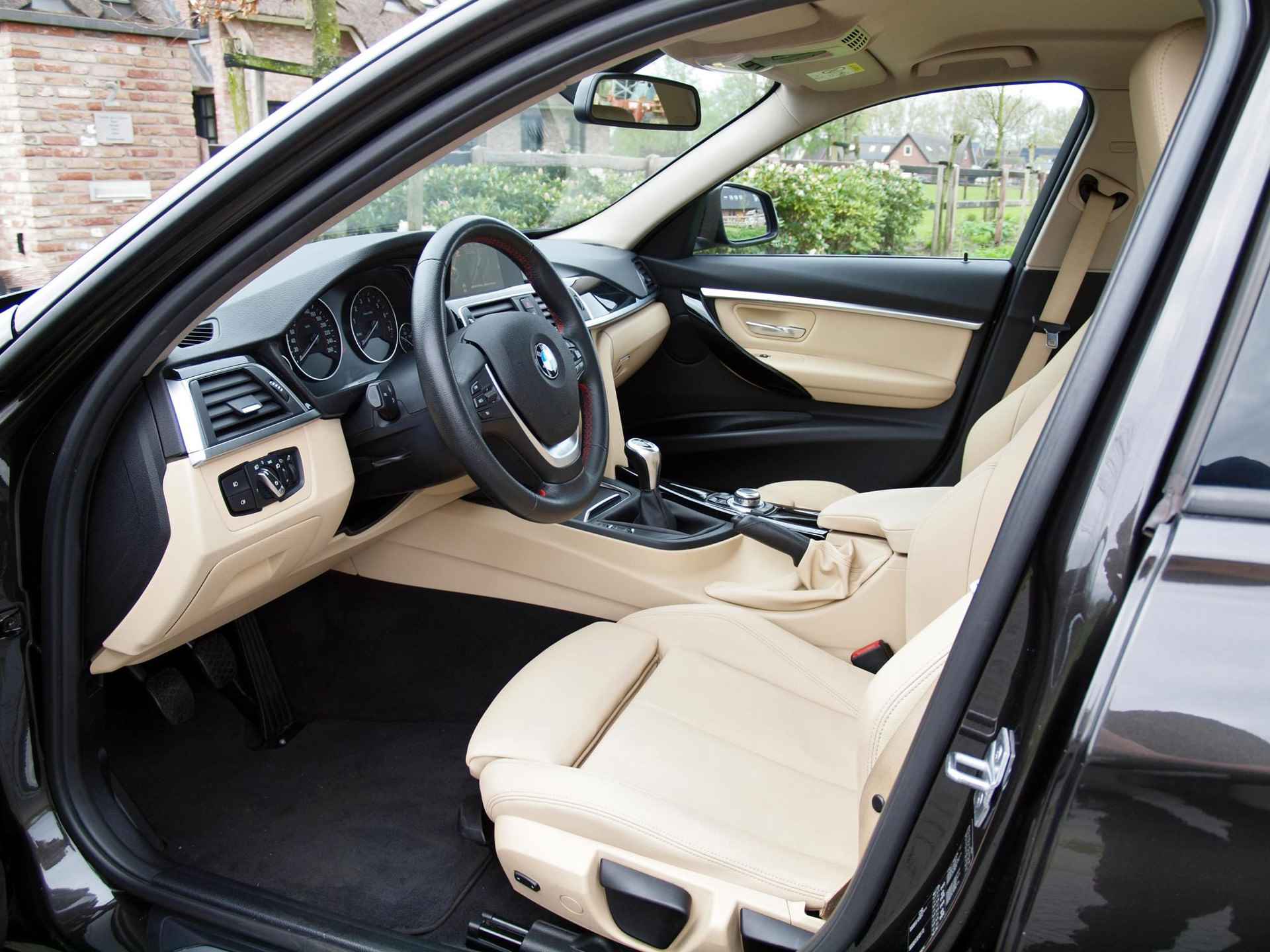 BMW 3-serie 318i Edition Luxury Line Purity Executive | Cruise Control | Navi | Bluetooth | - 3/28