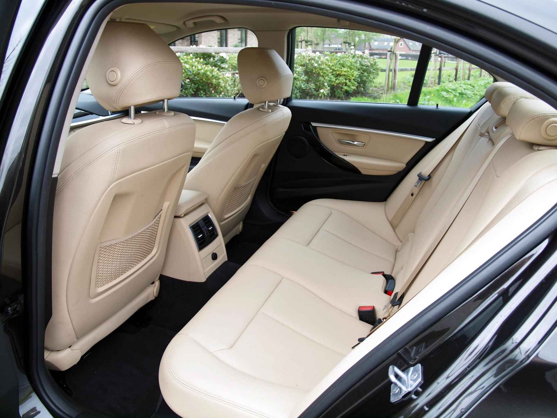 BMW 3-serie 318i Edition Luxury Line Purity Executive | Cruise Control | Navi | Bluetooth | - 25/28