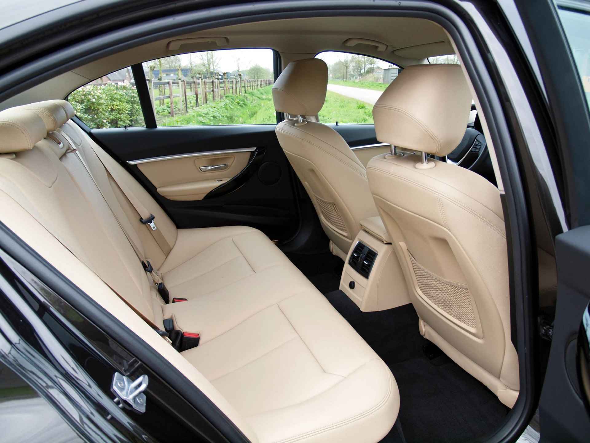 BMW 3-serie 318i Edition Luxury Line Purity Executive | Cruise Control | Navi | Bluetooth | - 26/28