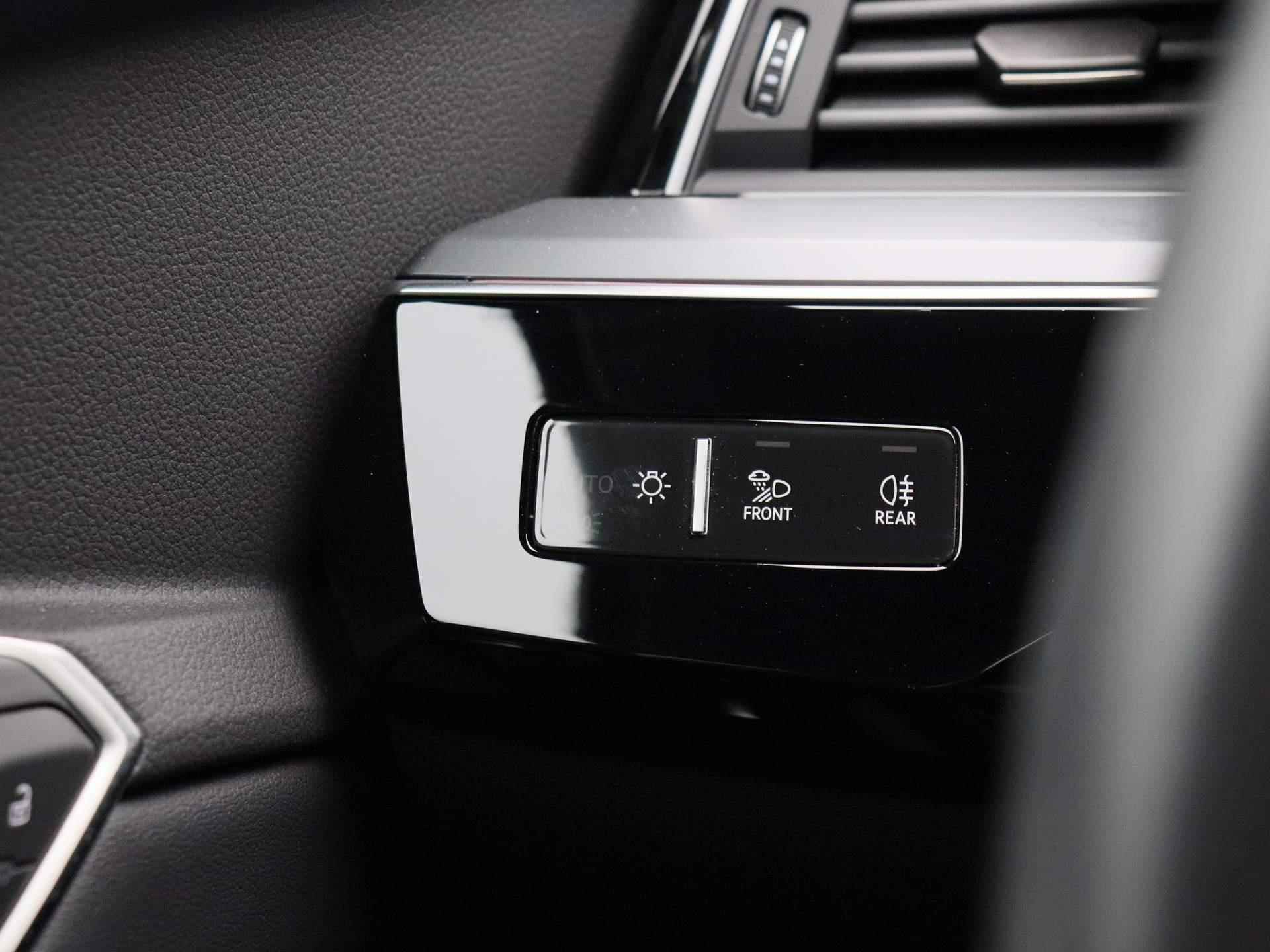 Audi Q8 Sportback e-tron 55 quattro Advanced Edition 115 kWh 408 PK | Automaat | Navigatie | 360 Camera | Panoramadak | Cruise Control | Head-up Display | Stoelverwarming | Lichtmetalen velgen | Climate Control | Bang & Olufsen 3D | - 29/53