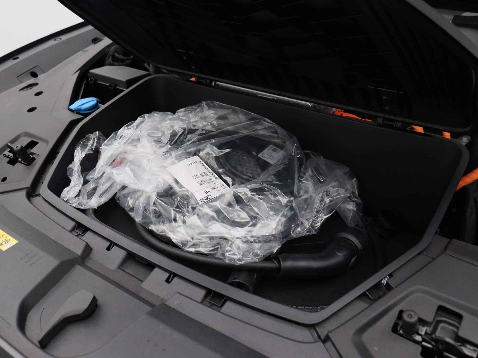 Audi Q8 Sportback e-tron 55 quattro Advanced Edition 115 kWh 408 PK | Automaat | Navigatie | 360 Camera | Panoramadak | Cruise Control | Head-up Display | Stoelverwarming | Lichtmetalen velgen | Climate Control | Bang & Olufsen 3D | - 49/53