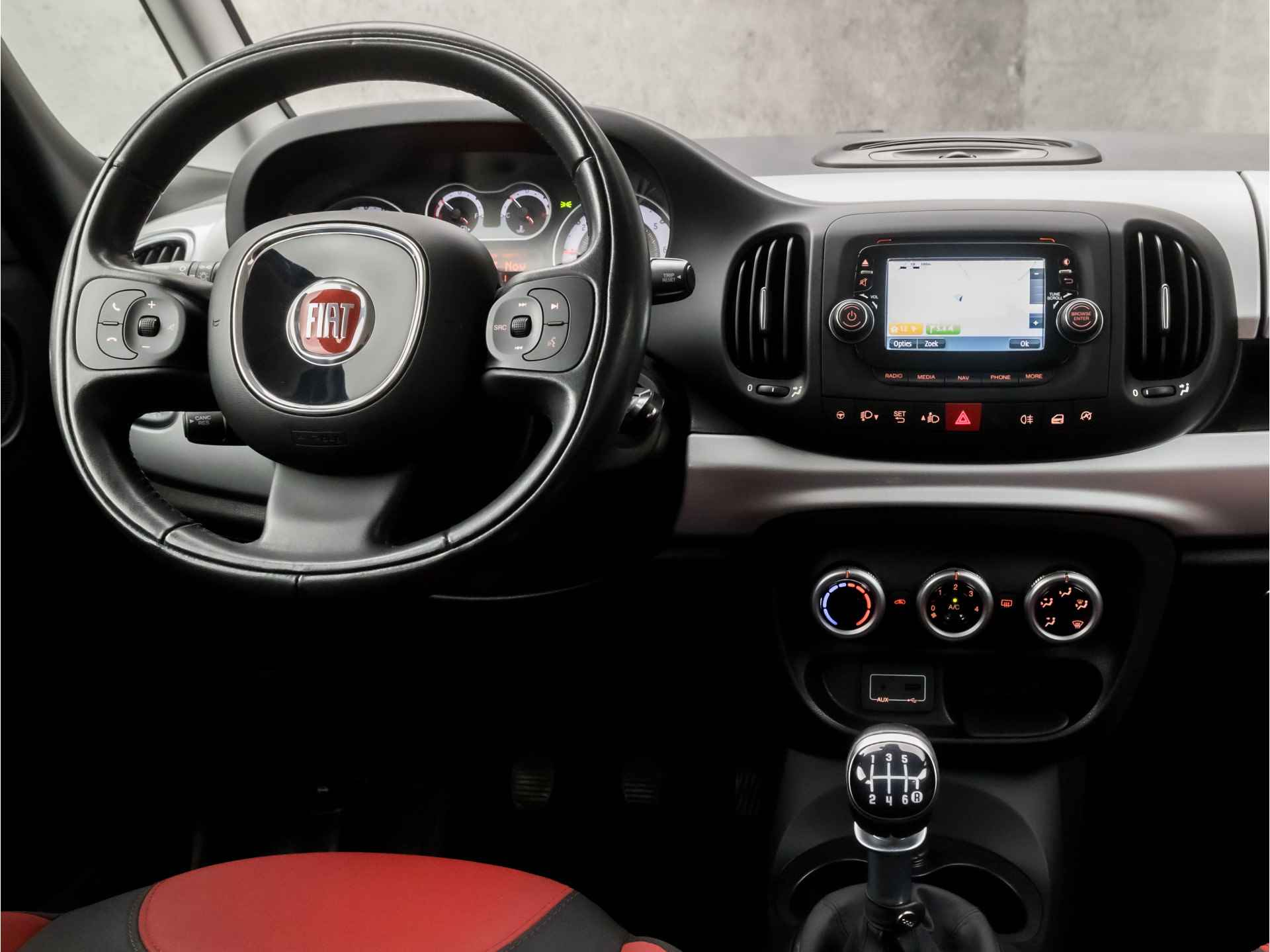 Fiat 500L Living 0.9 TwinAir PopStar 7 Persoons (NAVIGATIE, CRUISE, NIEUWE APK, SPORTSTOELEN, BLUETOOTH, PARKEERSENSOREN, NIEUWSTAAT) - 7/32