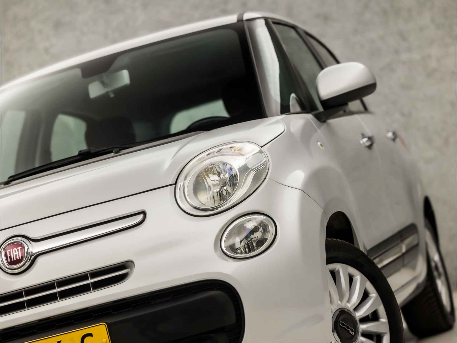 Fiat 500L Living 0.9 TwinAir PopStar 7 Persoons (NAVIGATIE, CRUISE, NIEUWE APK, SPORTSTOELEN, BLUETOOTH, PARKEERSENSOREN, NIEUWSTAAT) - 29/32