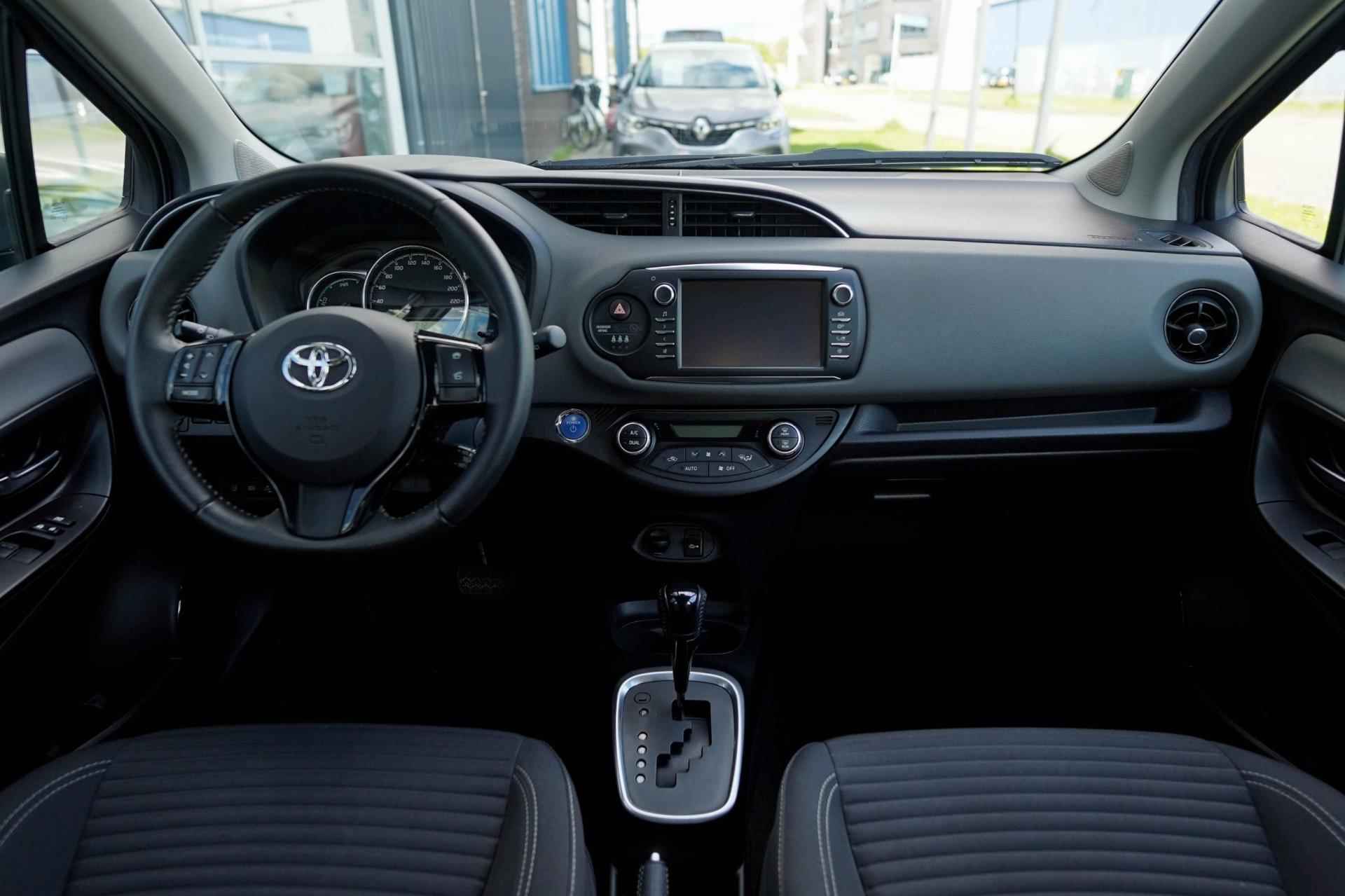 Toyota Yaris 1.5 Hybrid Dynamic Business Navi Camera Bluetooth - 21/37