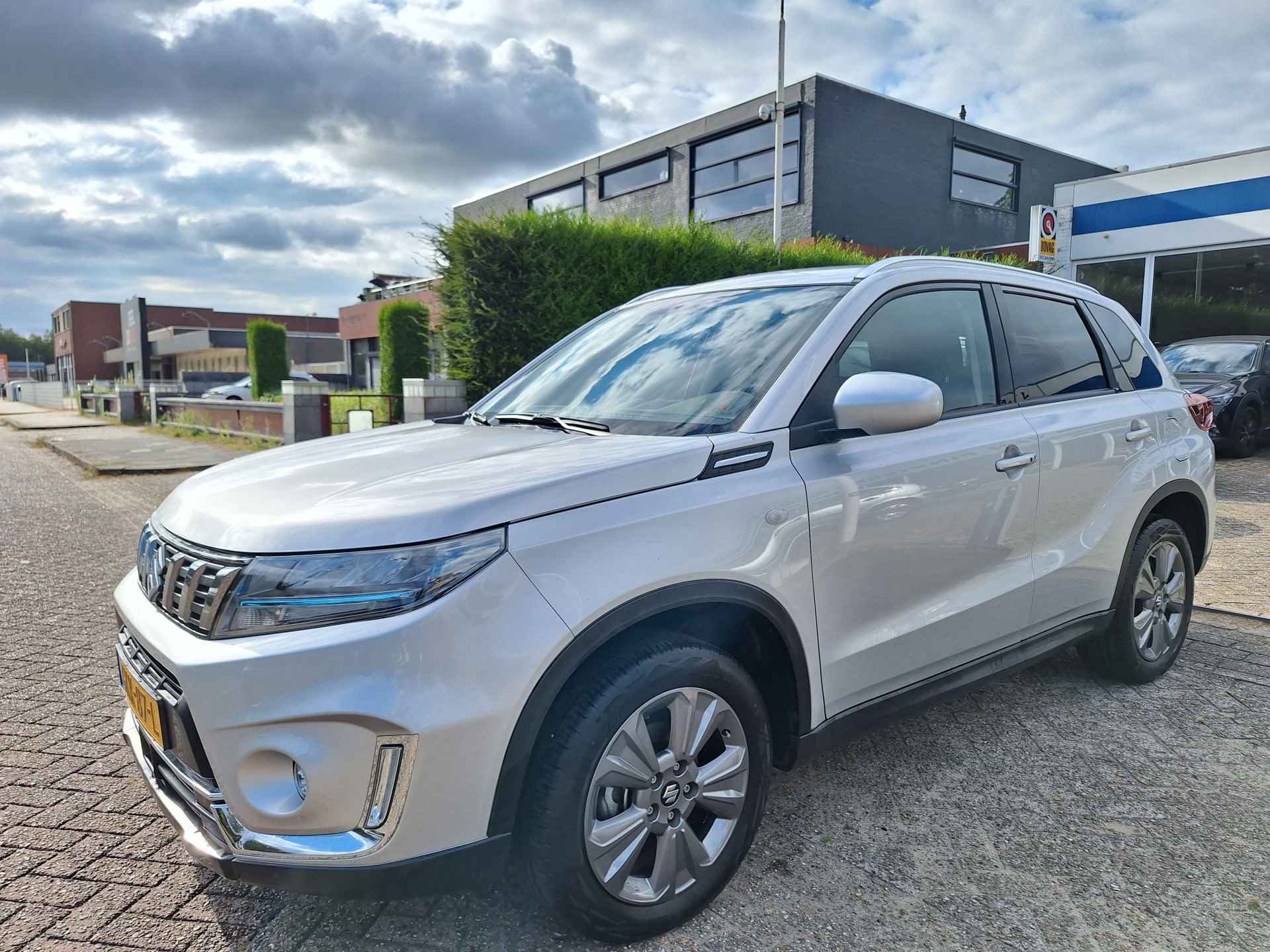 Suzuki Vitara 1.5 Hybrid Select - 2/12