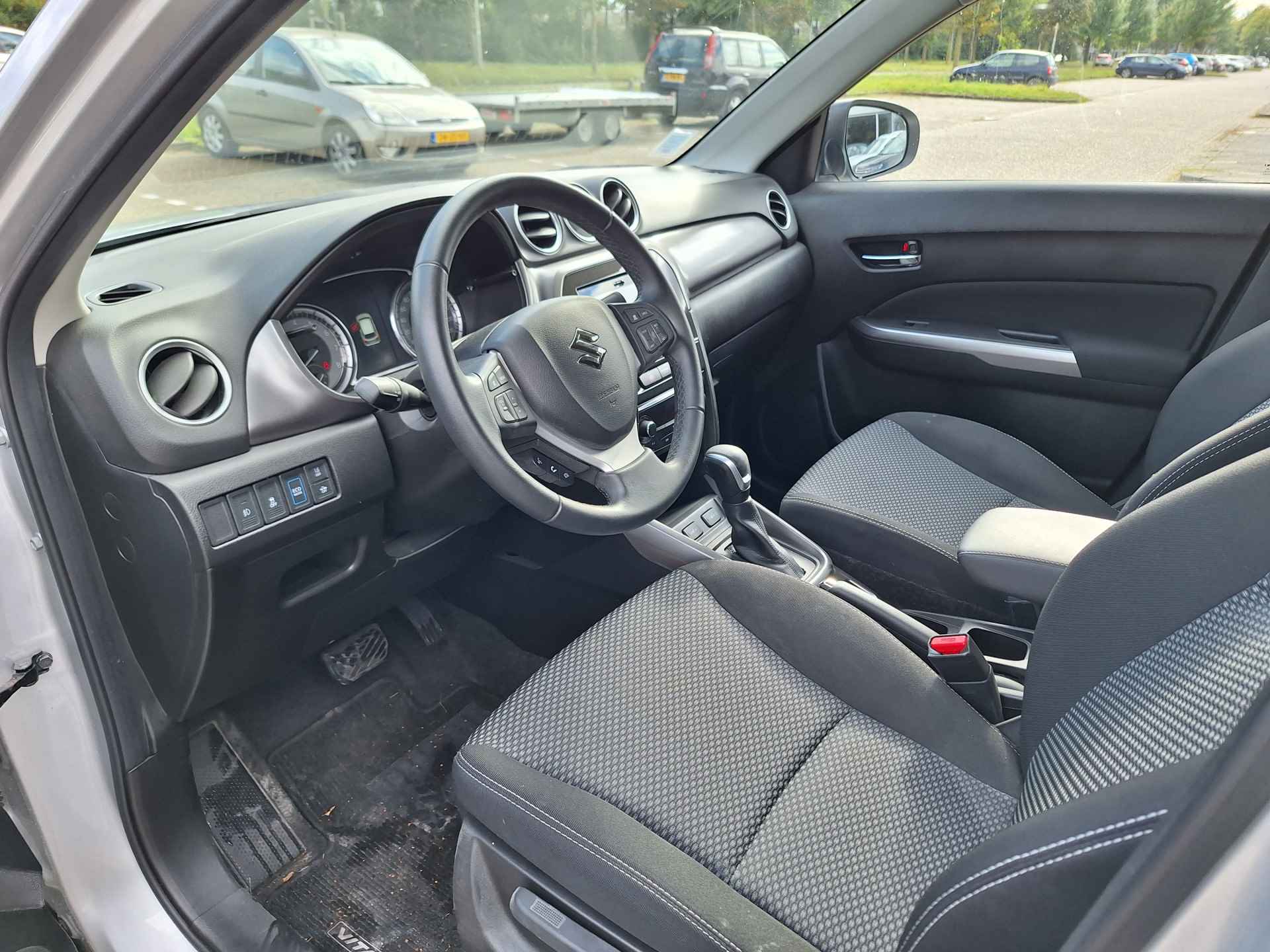 Suzuki Vitara 1.5 Hybrid Select - 10/12