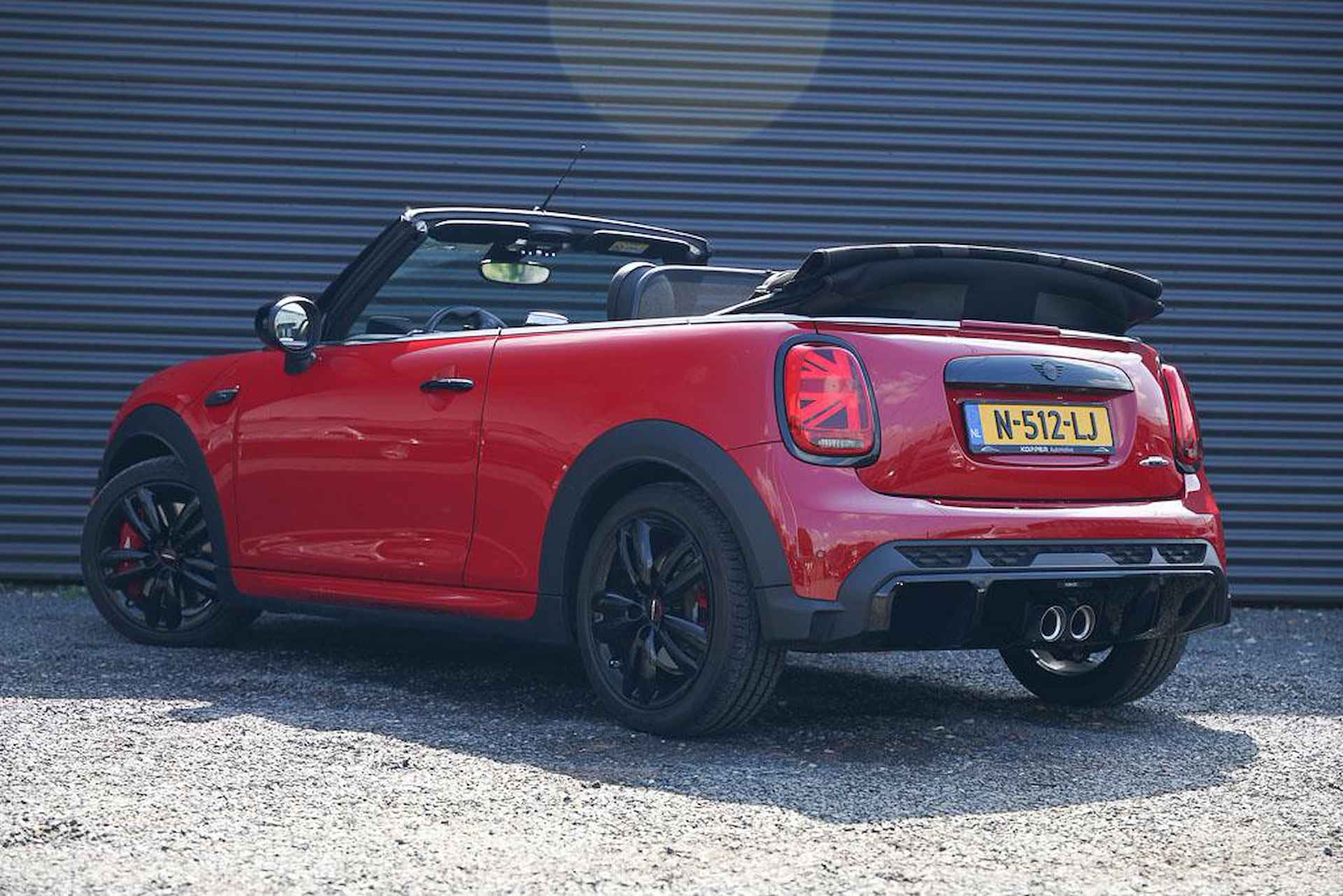 Mini Cabrio 2.0 John Cooper Works / 231 PK / NP 62731 / NL Auto / F1 Aut / HUD - 13/61