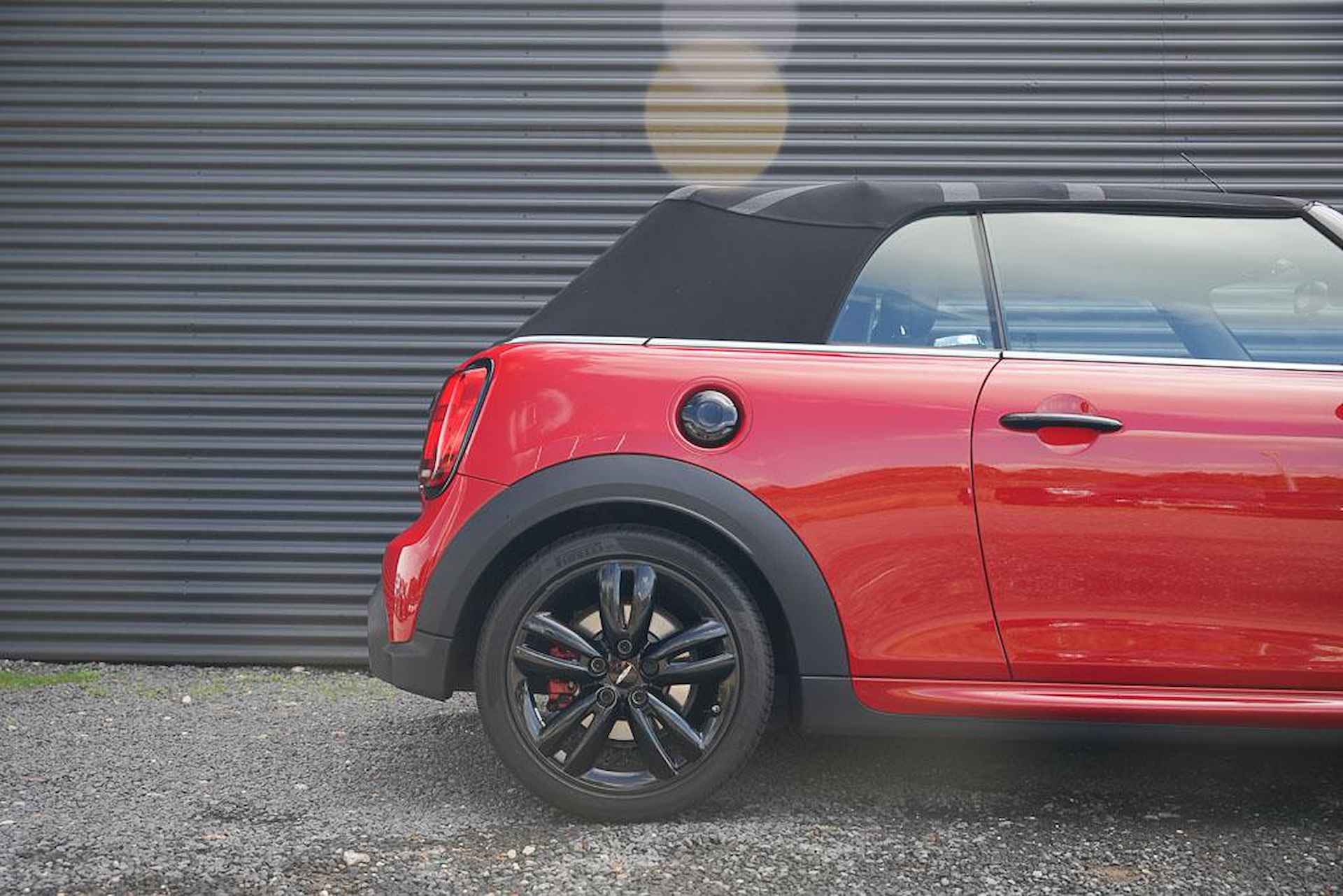 Mini Cabrio 2.0 John Cooper Works / 231 PK / NP 62731 / NL Auto / F1 Aut / HUD - 27/61