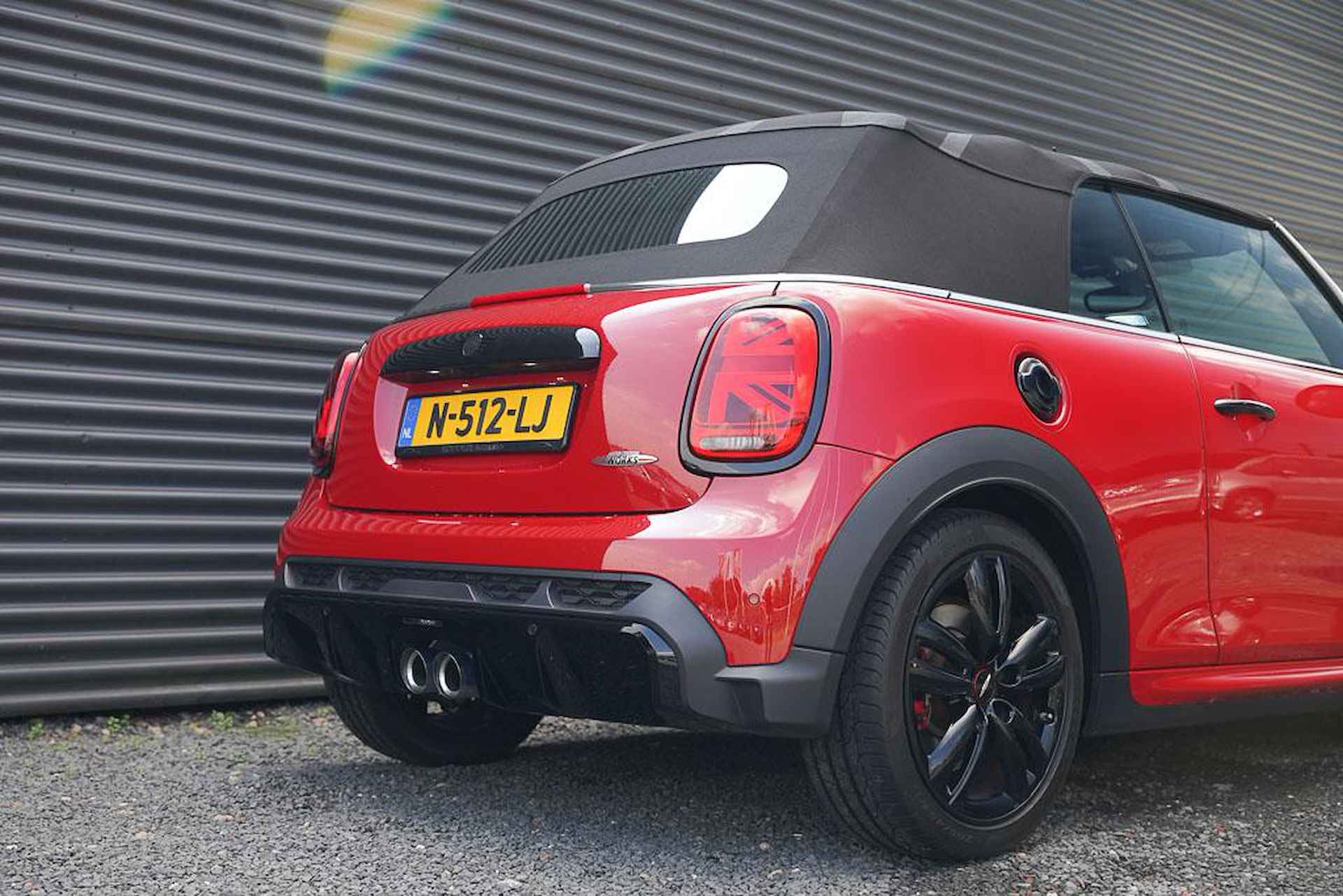 Mini Cabrio 2.0 John Cooper Works / 231 PK / NP 62731 / NL Auto / F1 Aut / HUD - 29/61