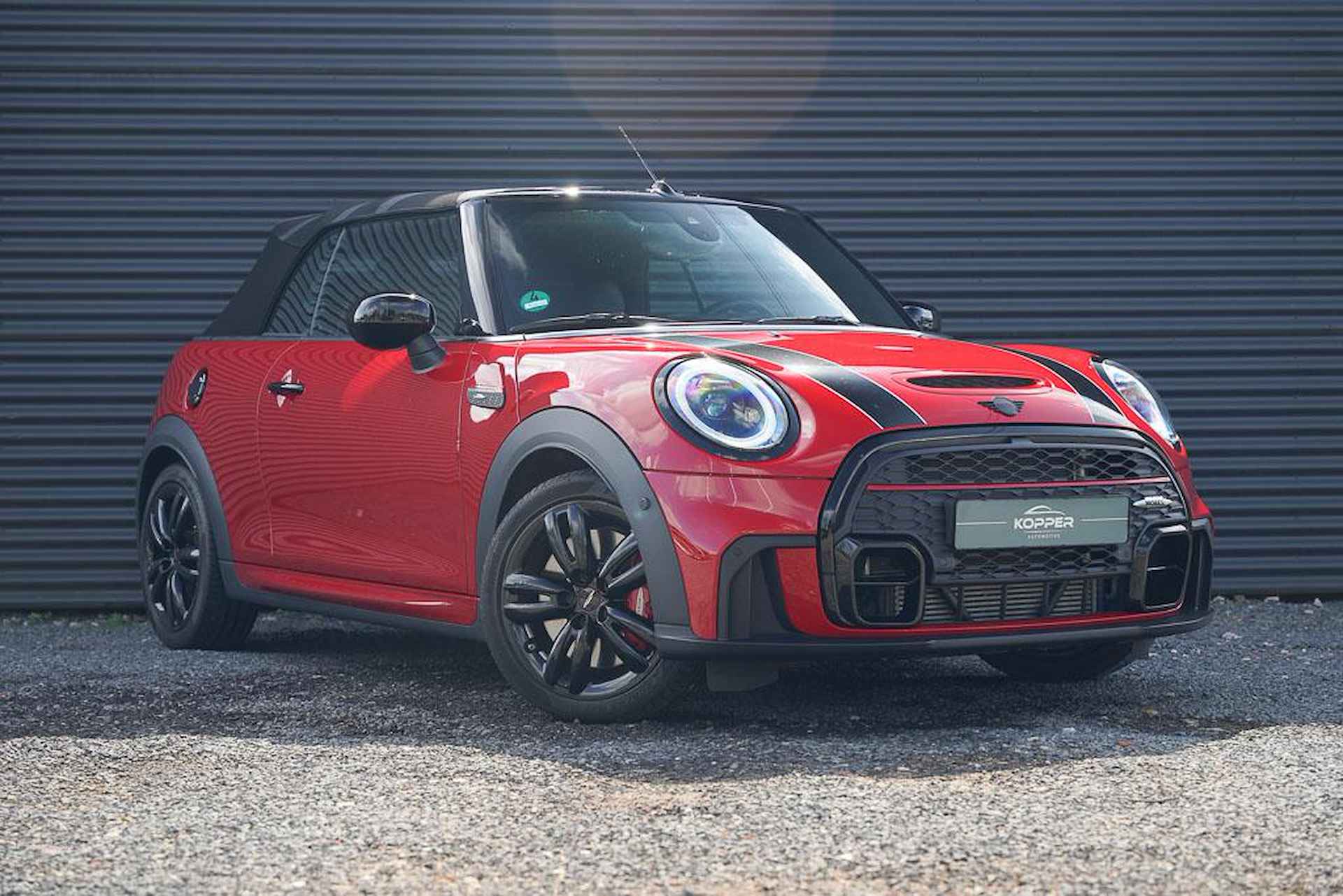 Mini Cabrio 2.0 John Cooper Works / 231 PK / NP 62731 / NL Auto / F1 Aut / HUD - 33/61